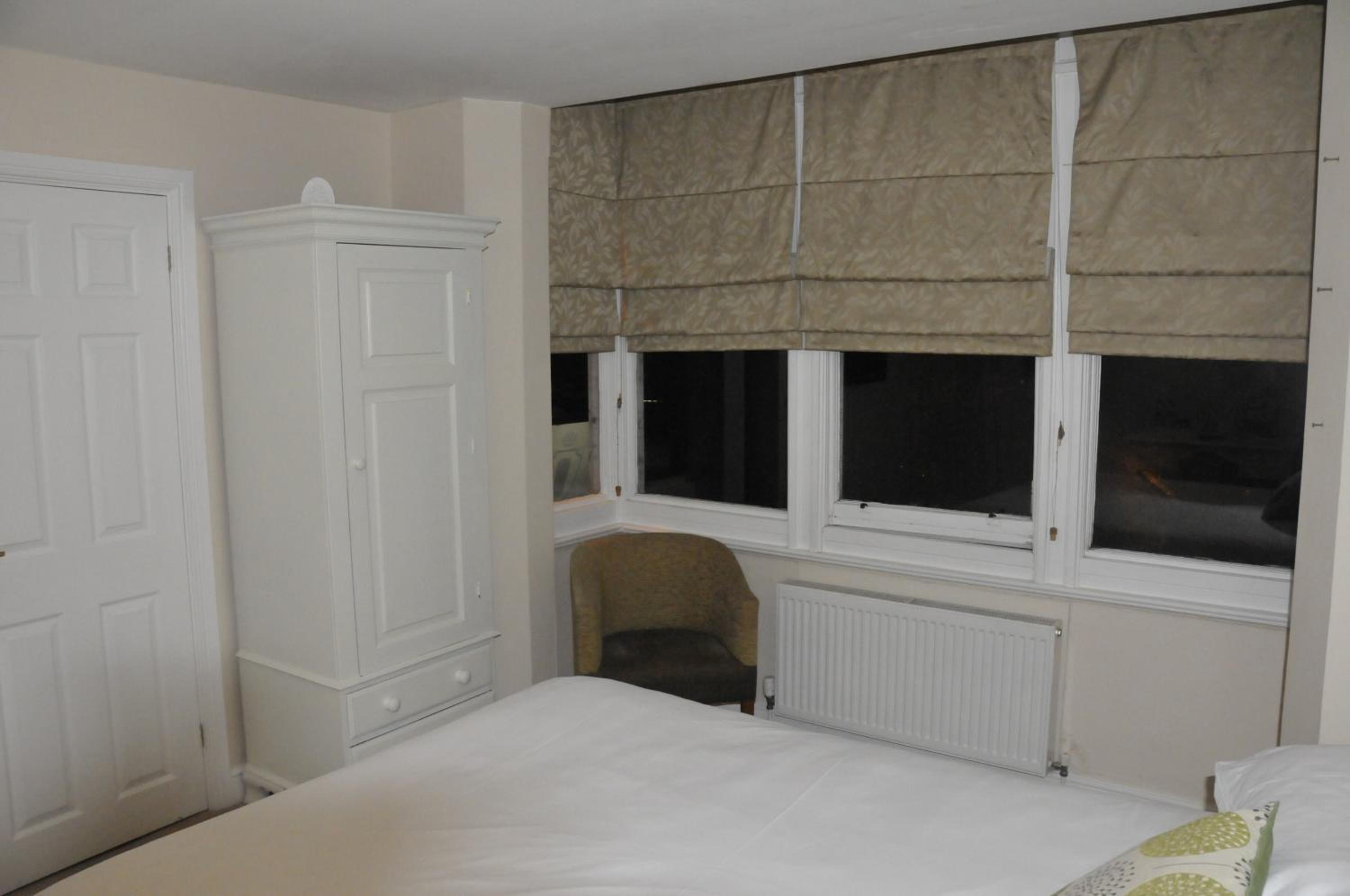 Double Room - Photo 9