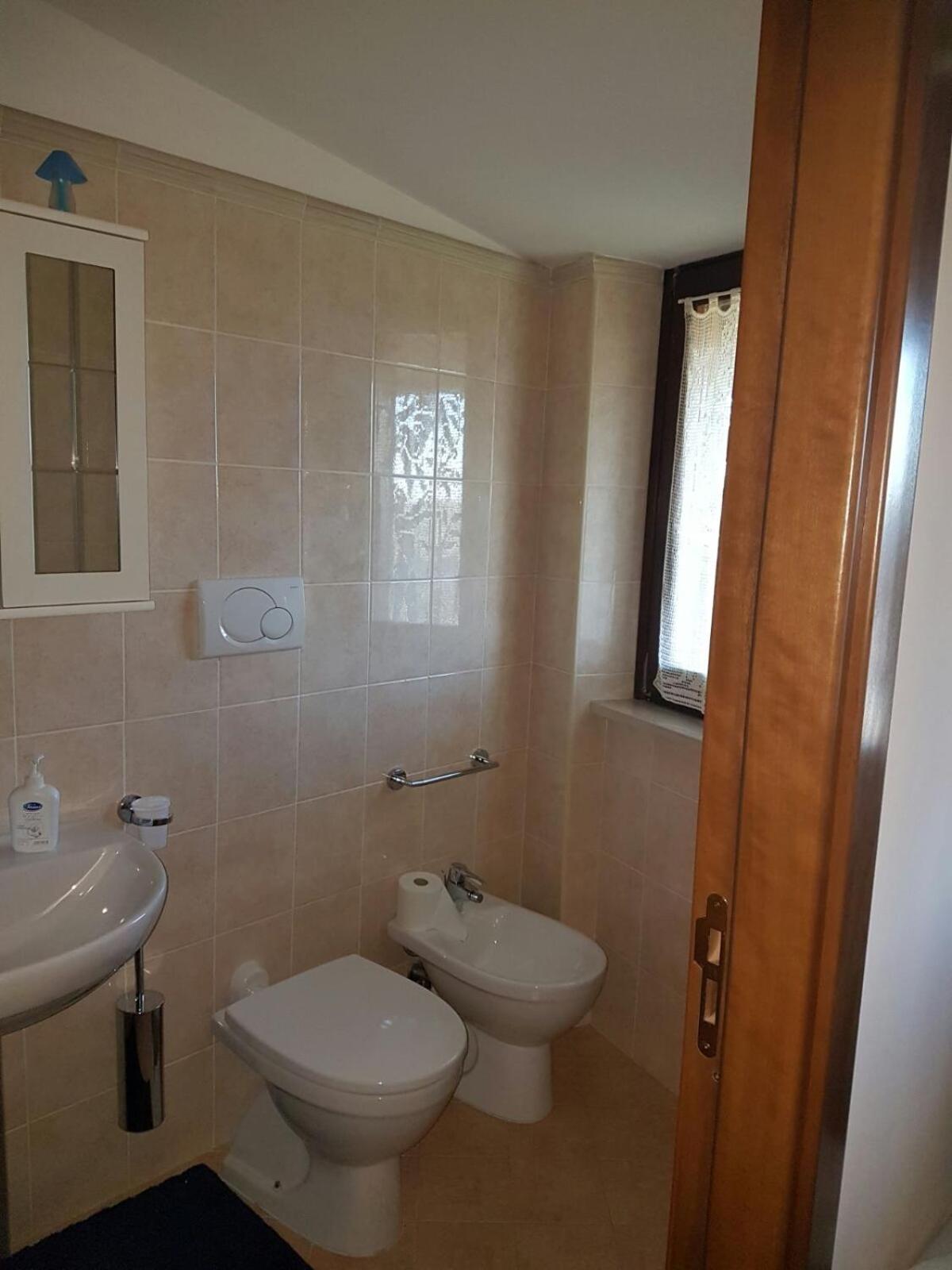 Quadruple Room - Photo 10