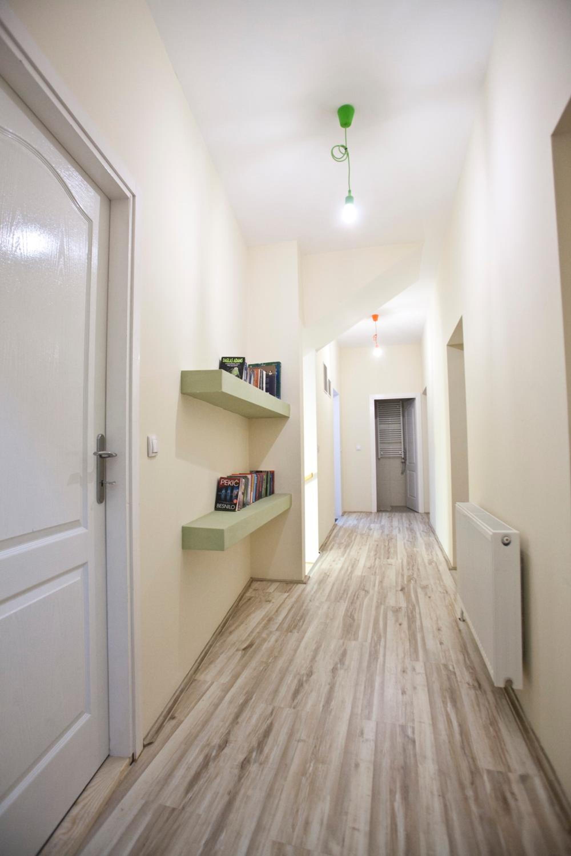 Family Room with Balcony - Photo 4