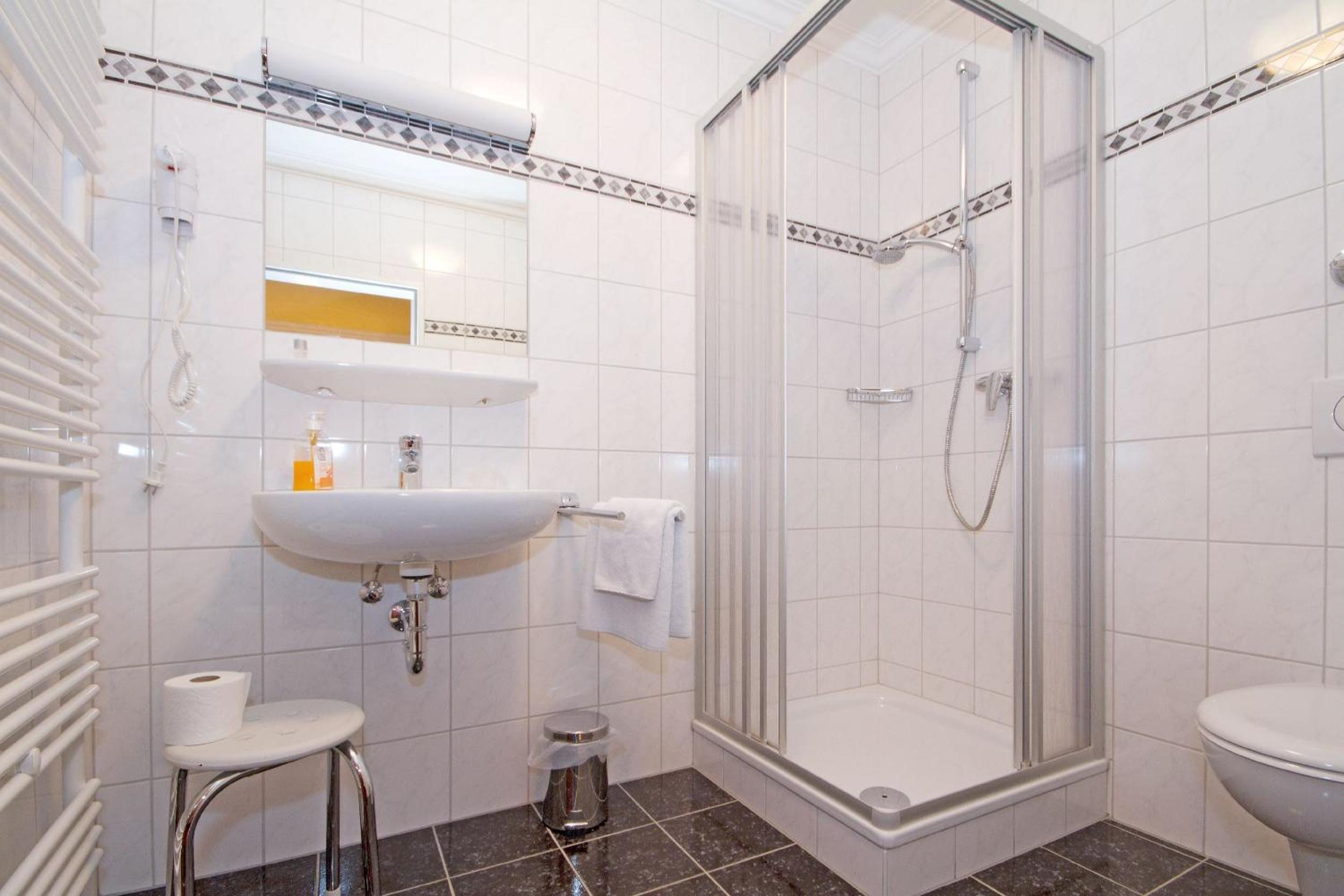 Double Room - Photo 9