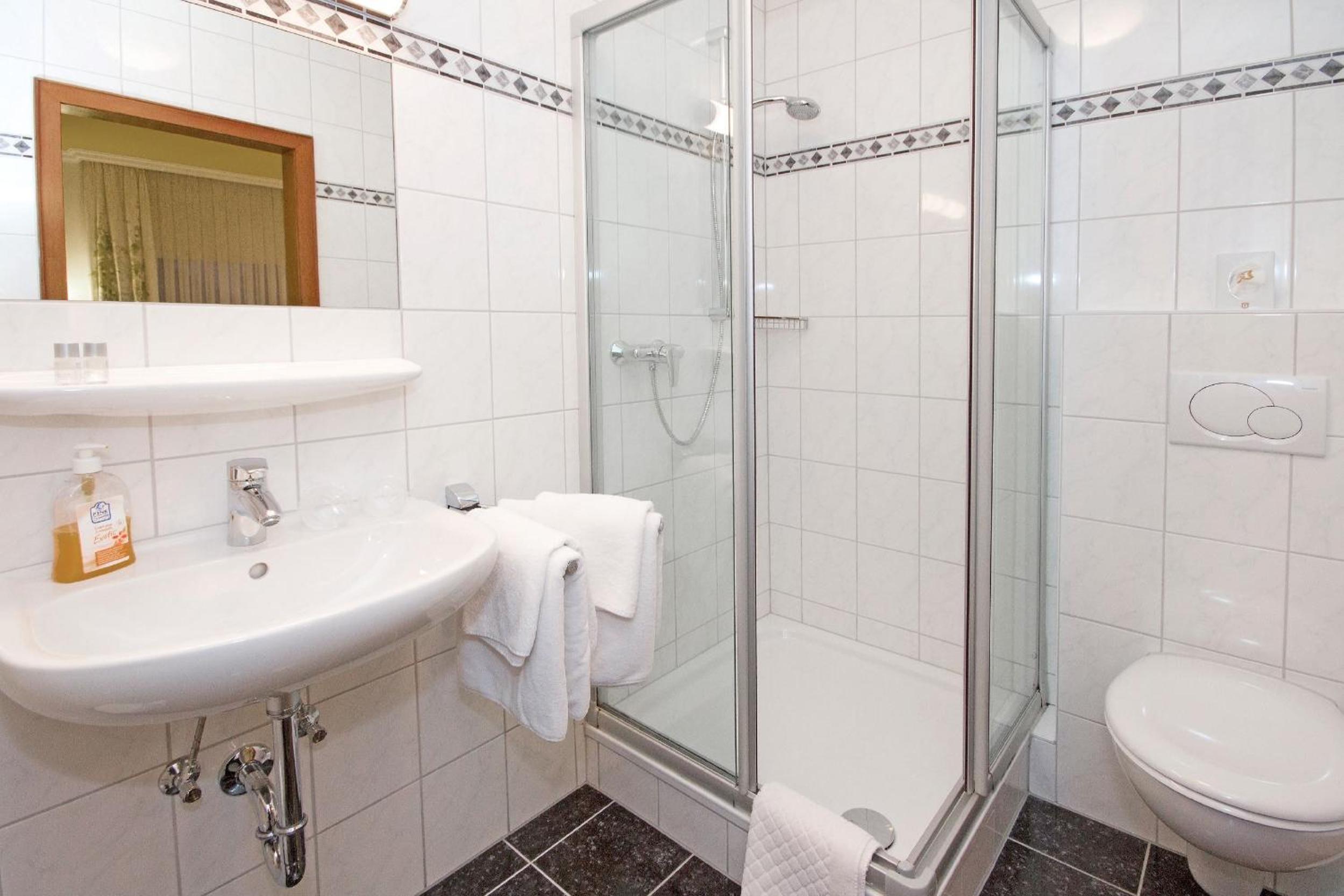 Double Room - Photo 10