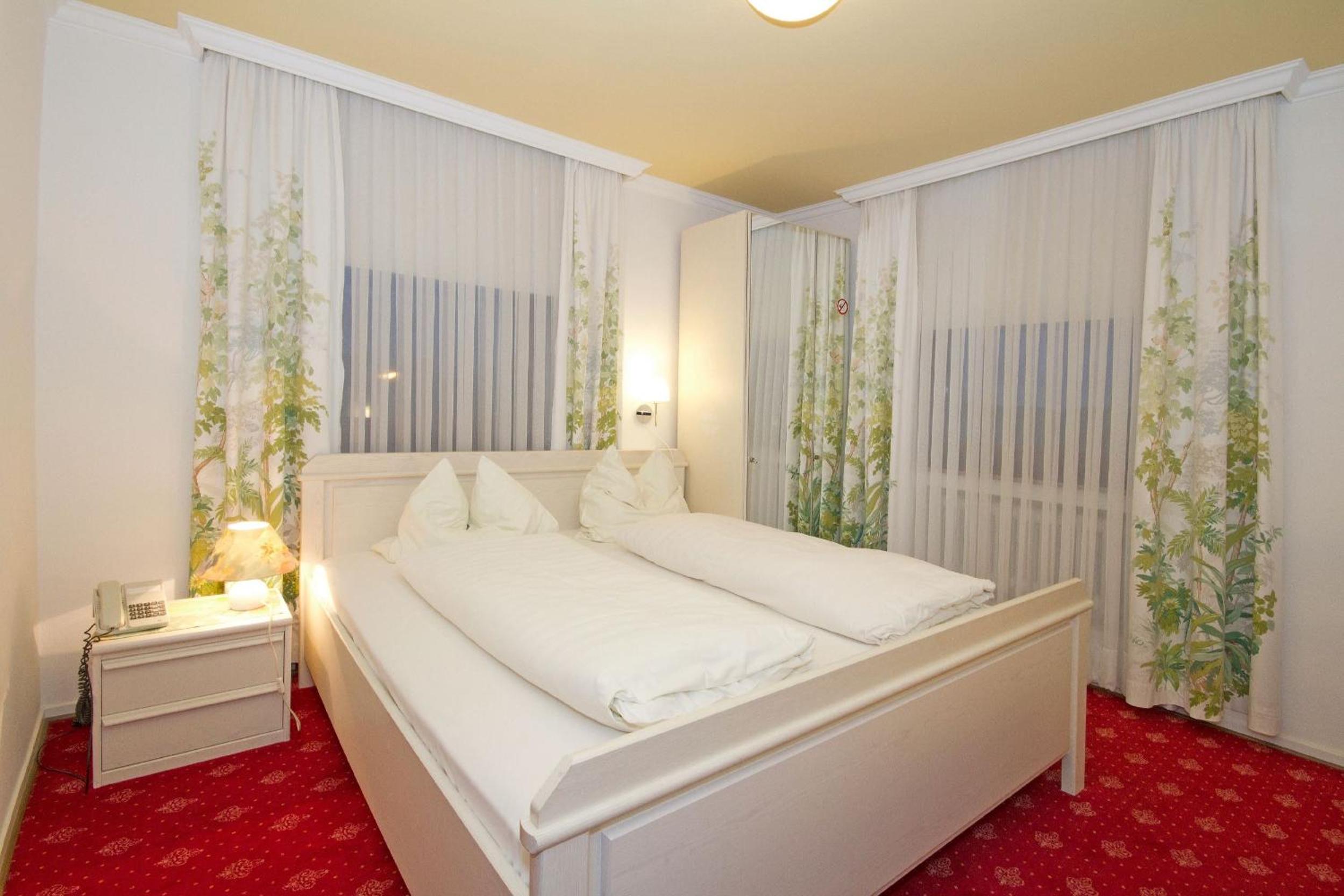 Double Room - Photo 11