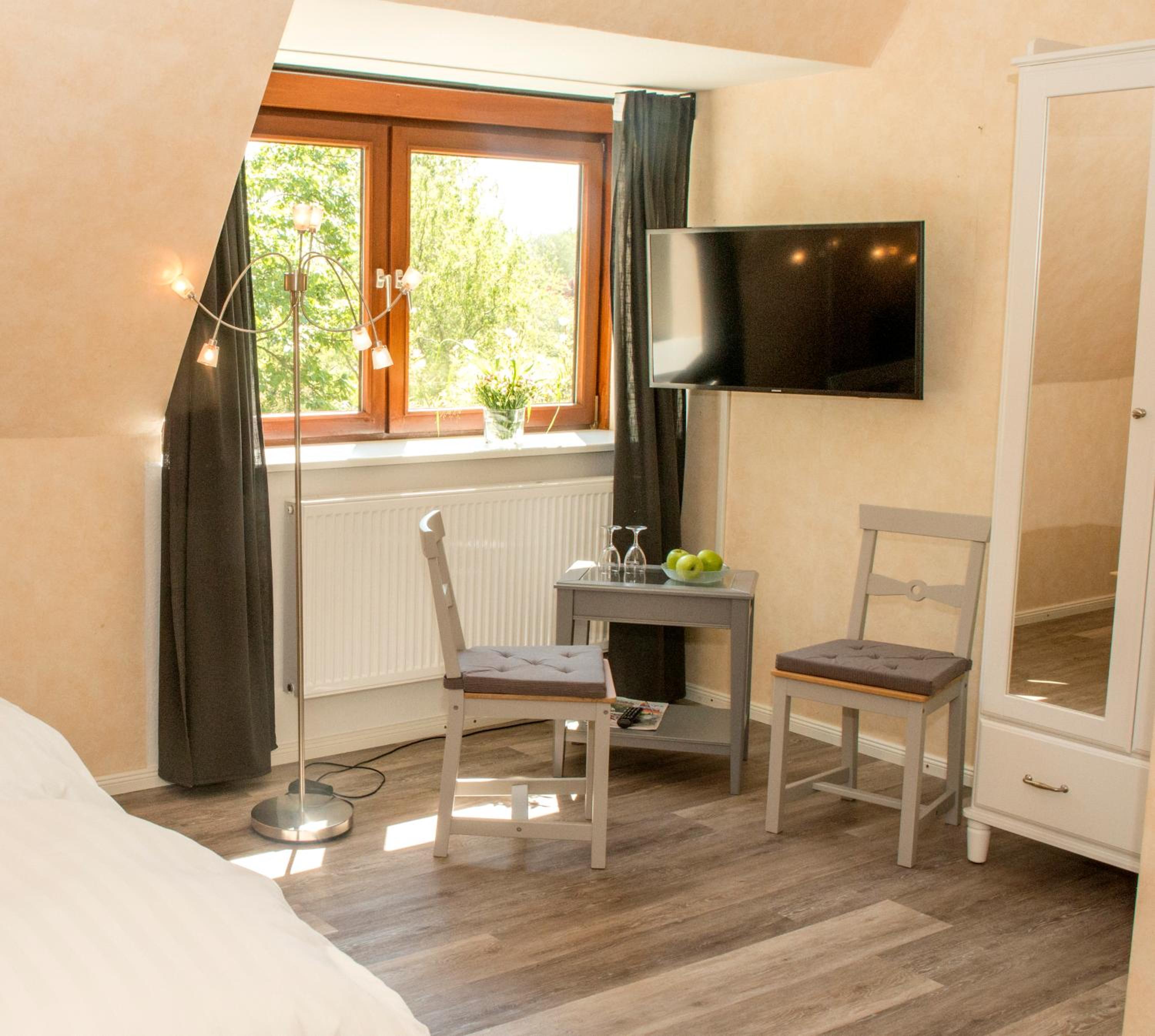 Double Room - Photo 5