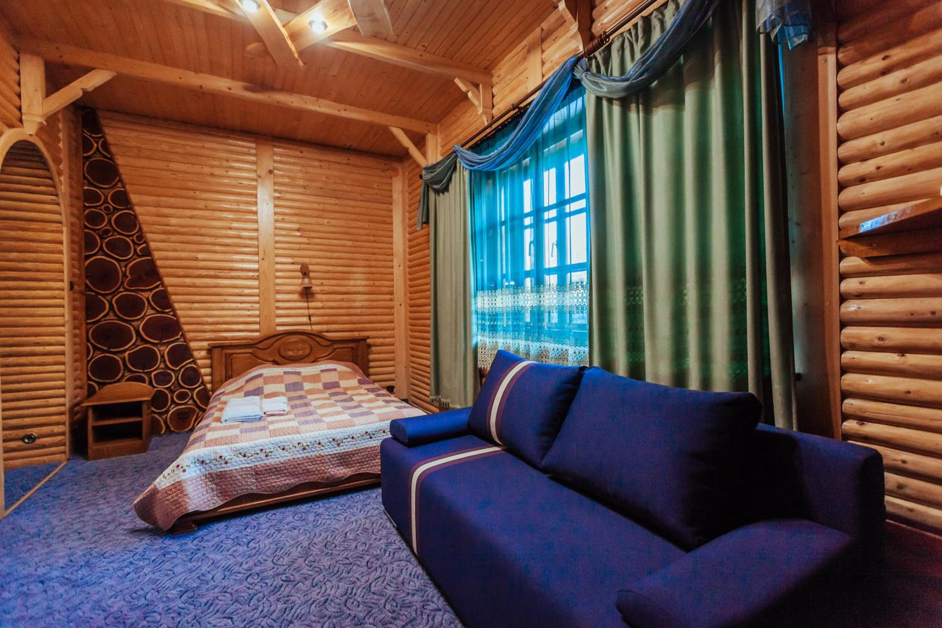 Suite with Fireplace photo 3