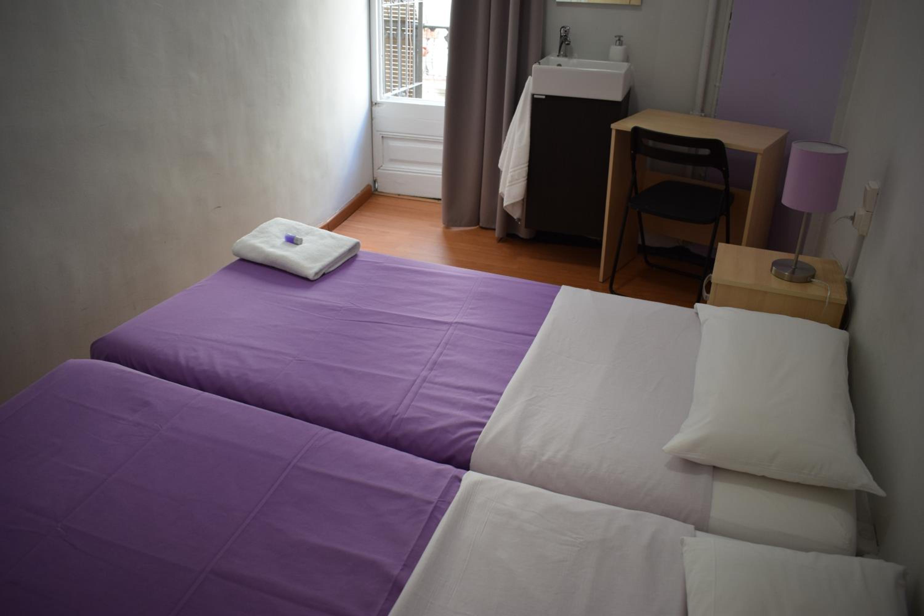Habitación Doble con Baño Compartido