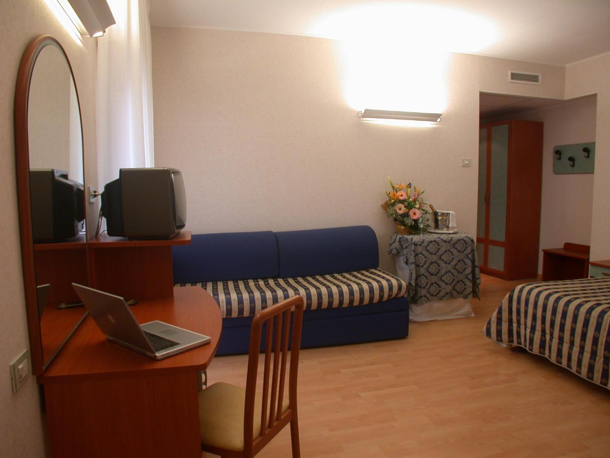 Classic Single Room
