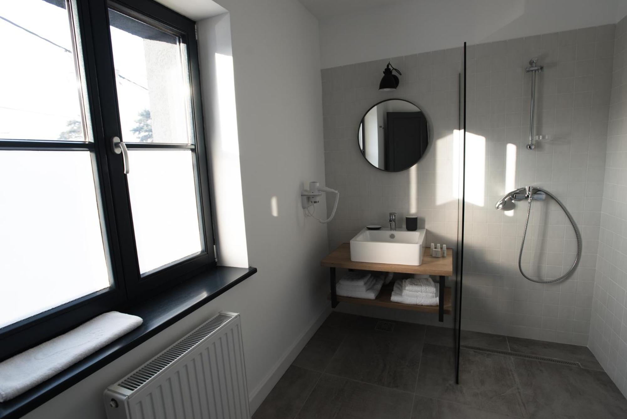 Pine Deluxe Junior Suite - Photo 7