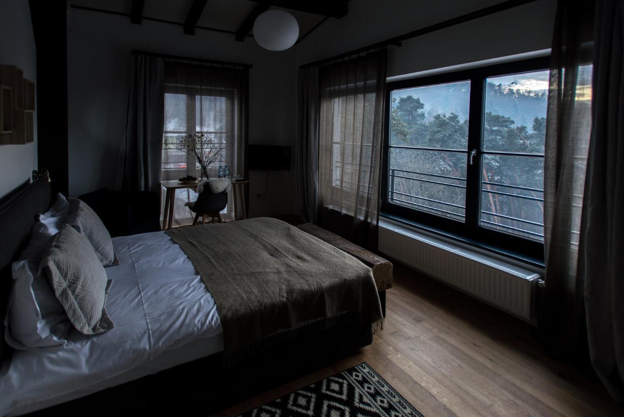 Deluxe Double Room - Pine View  photo 3