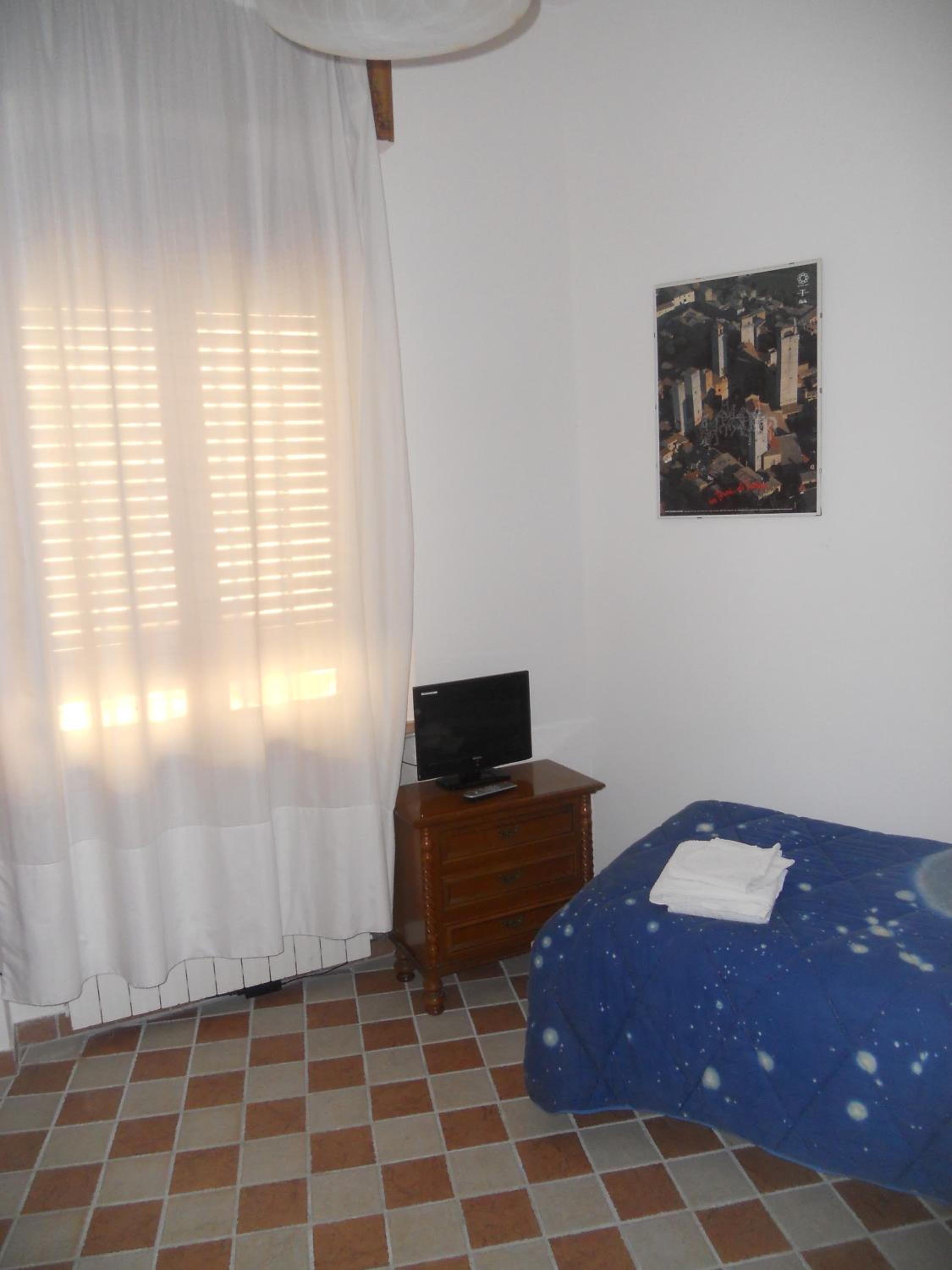 Triple Room - Photo 13