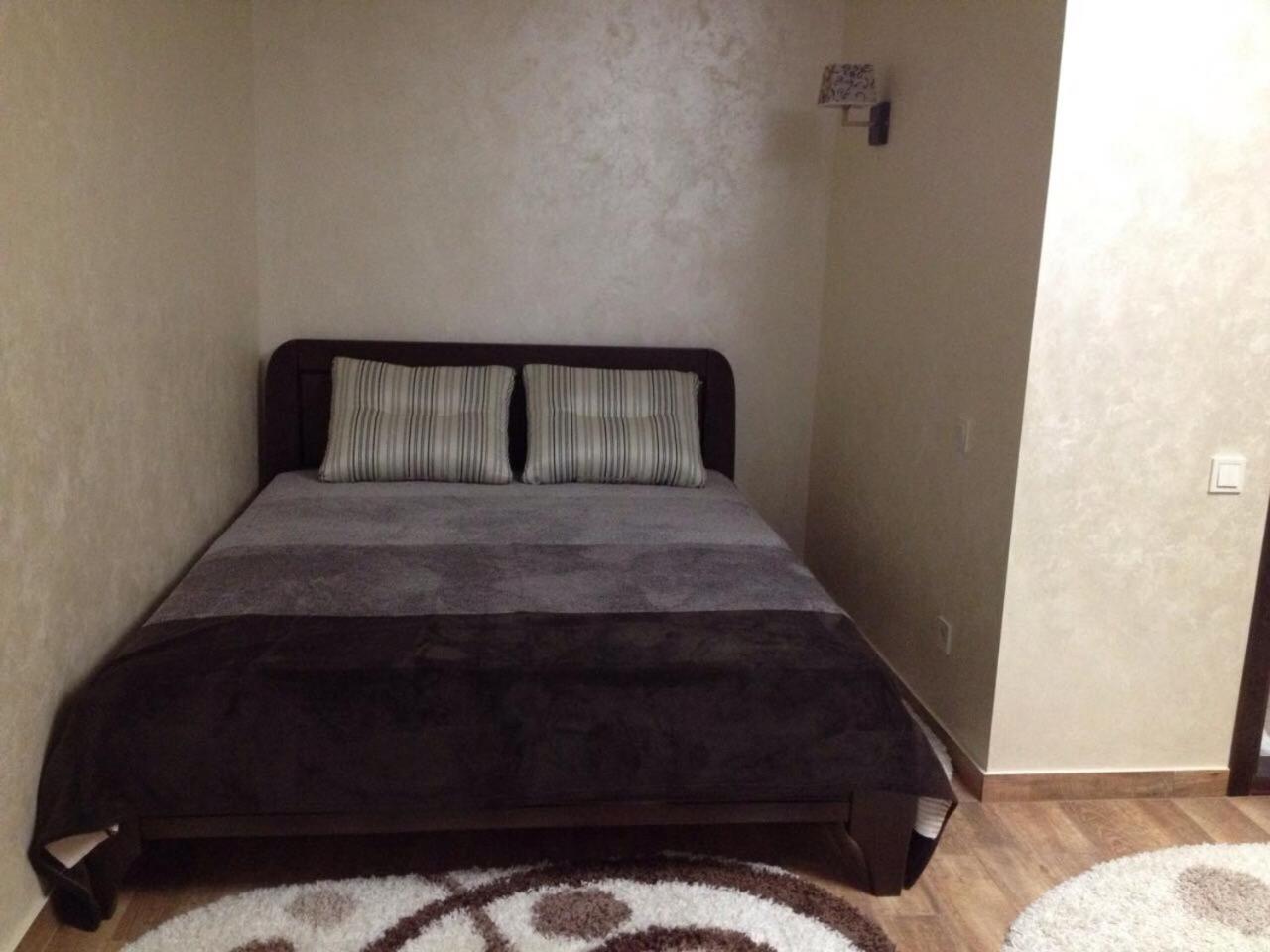 Superior Family Room photo 1