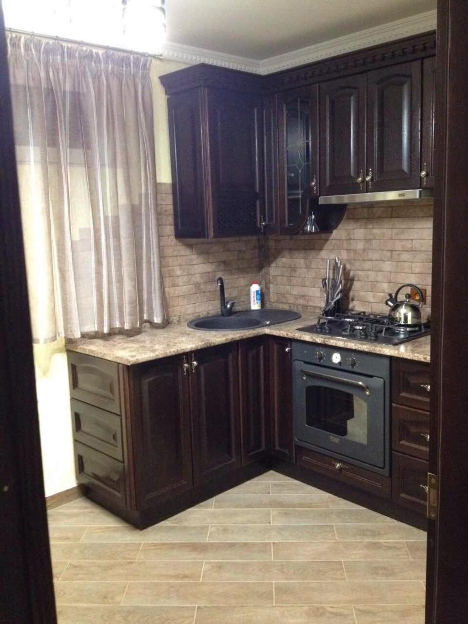 Superior Family Room photo 2