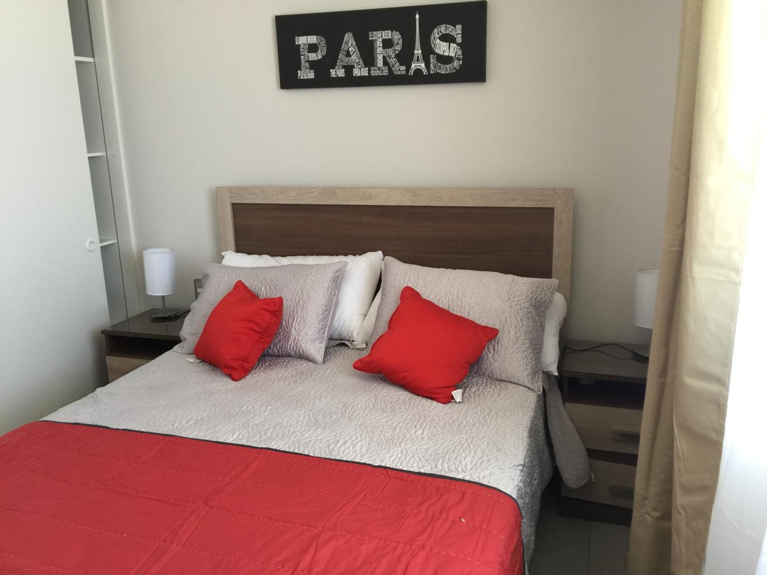 Apartment photo 2