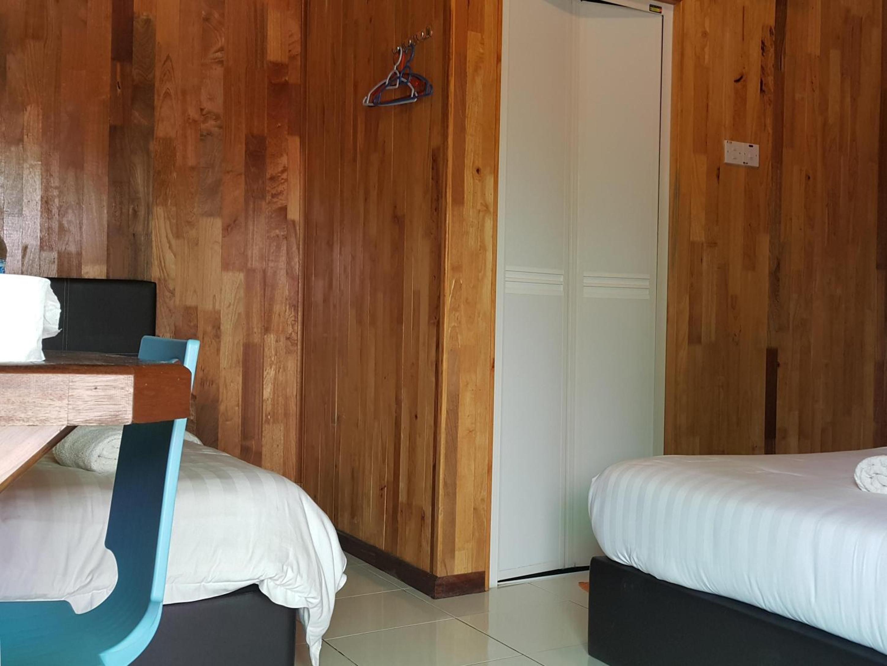 Standard Triple Room - Photo 1