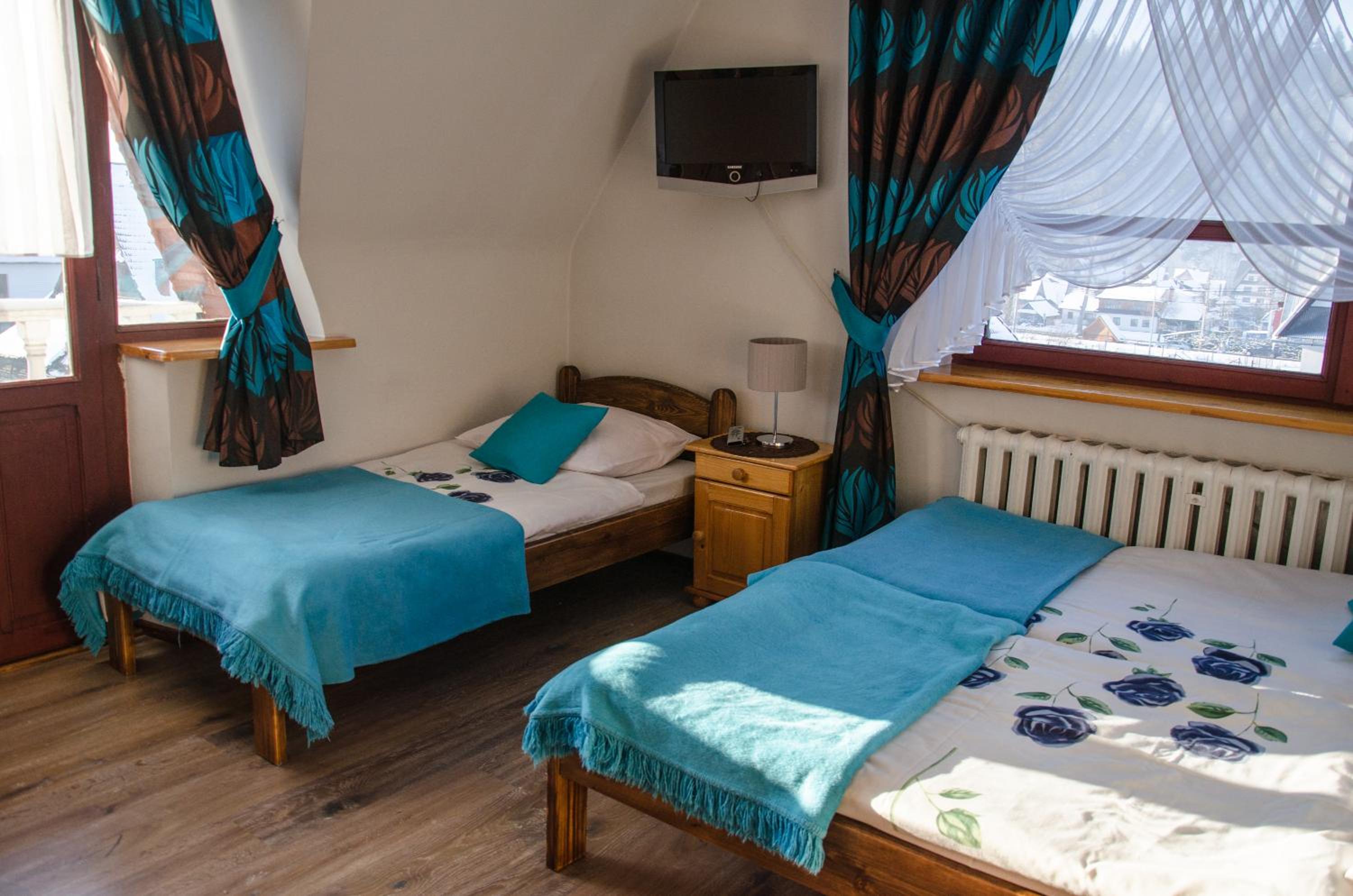 Triple Room with Bathroom - Photo 1