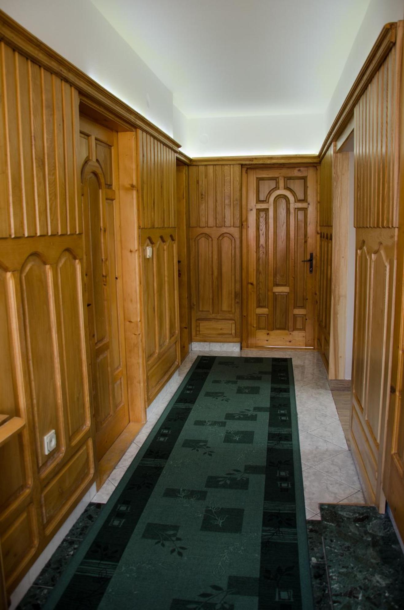 Triple Room with Bathroom - Photo 8