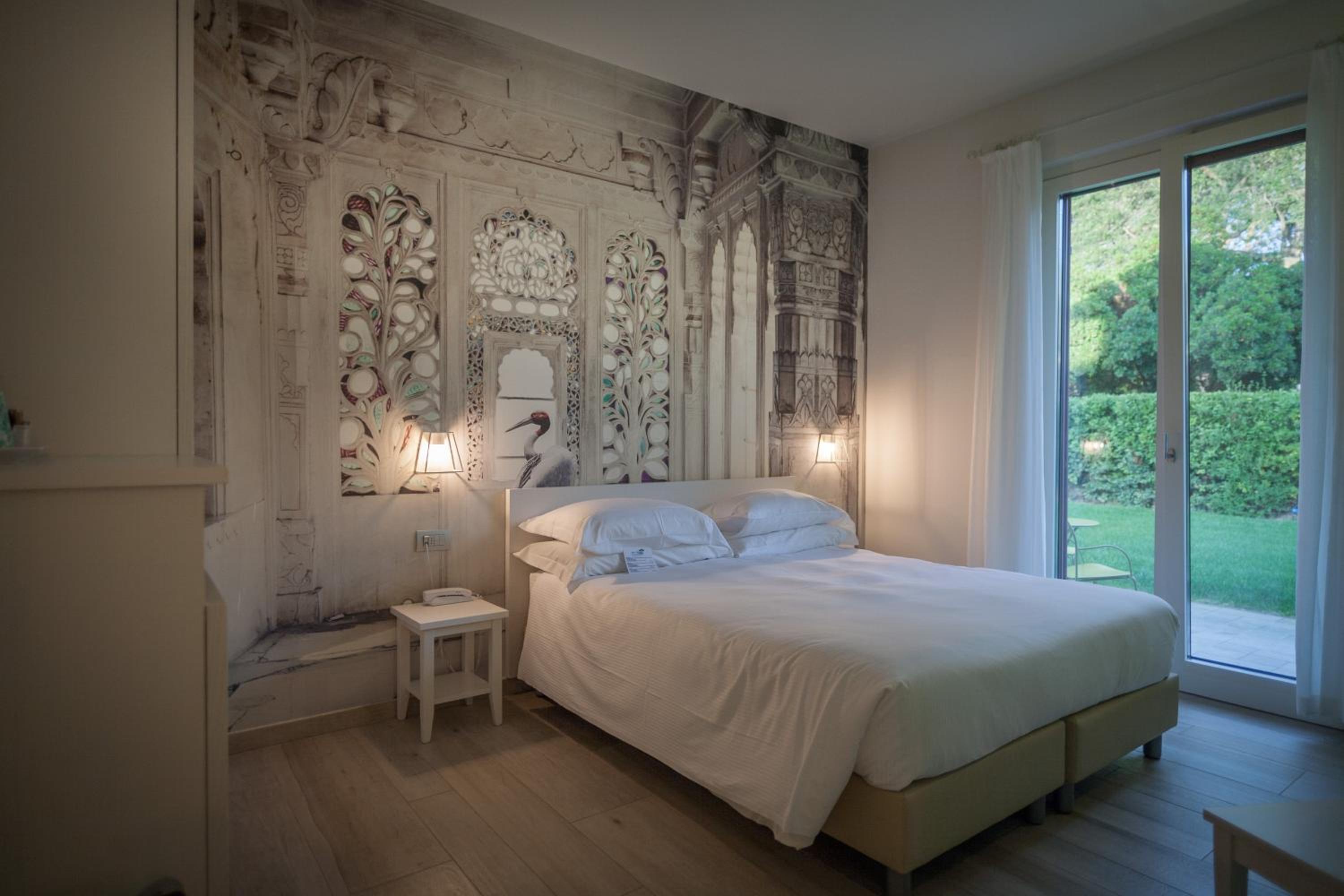 Double or Twin Room with Garden View photo 1