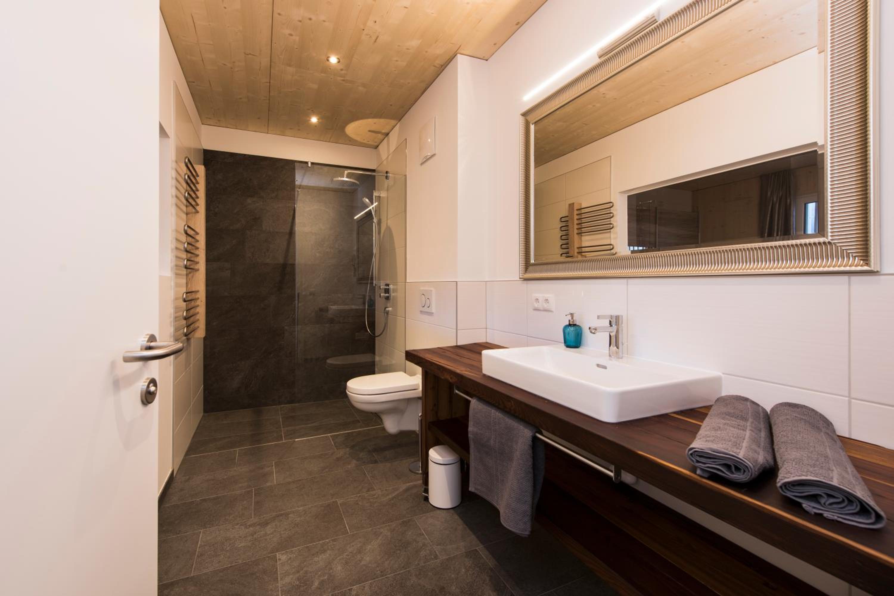 One-Bedroom Apartment - C1 photo 2