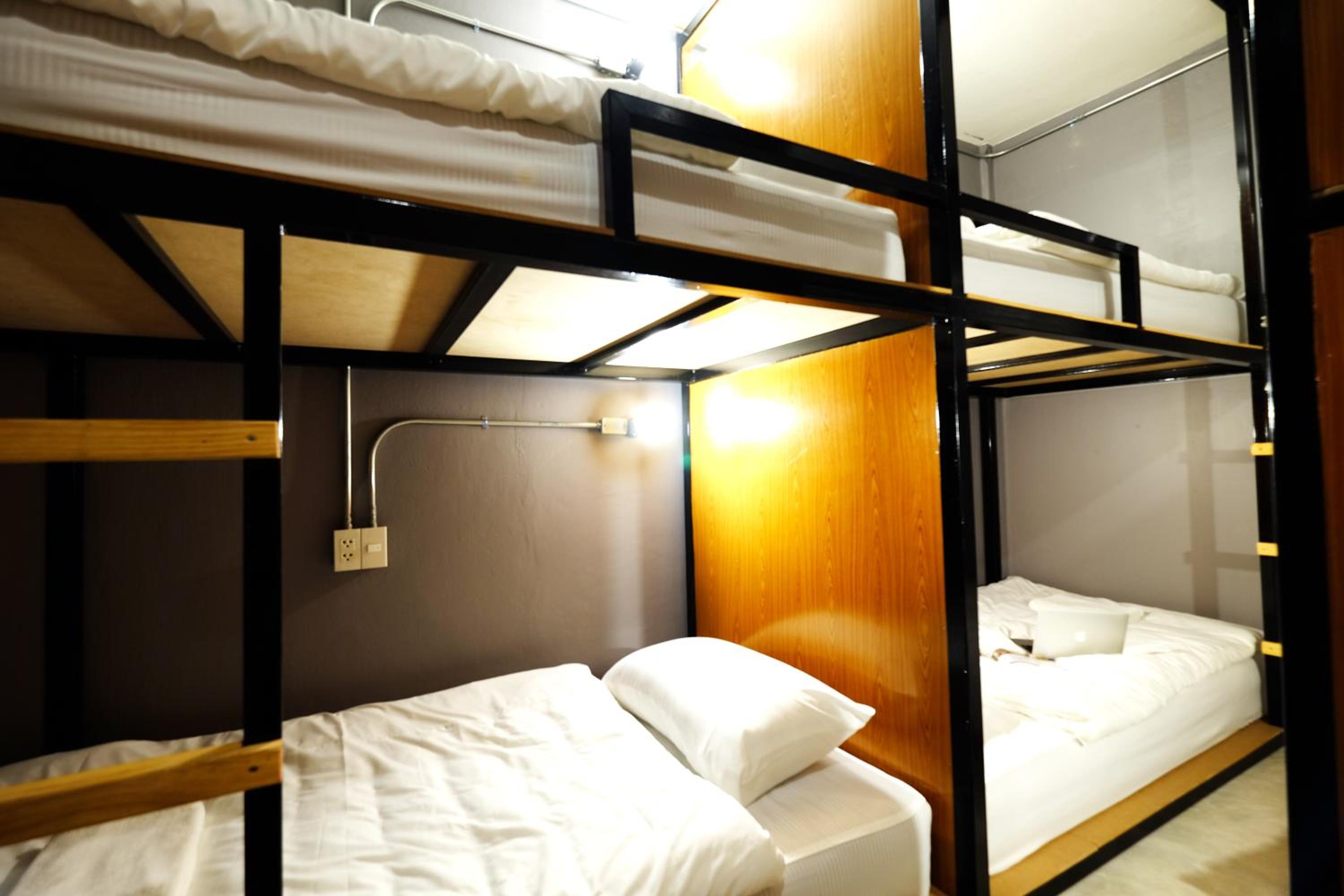 Bunk Bed in Female Dormitory Room (No Window)   photo 1