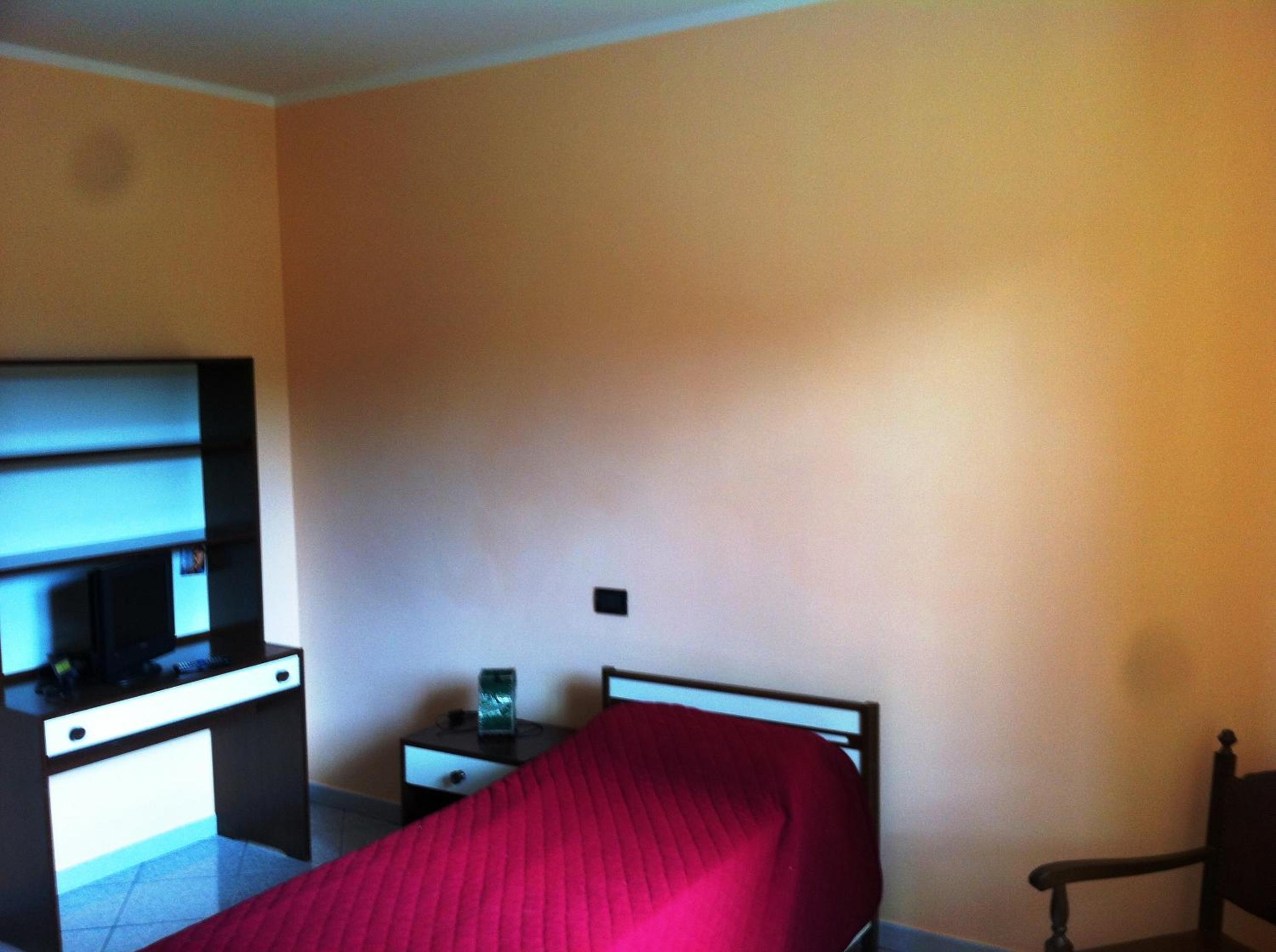 Three-Bedroom House photo 3