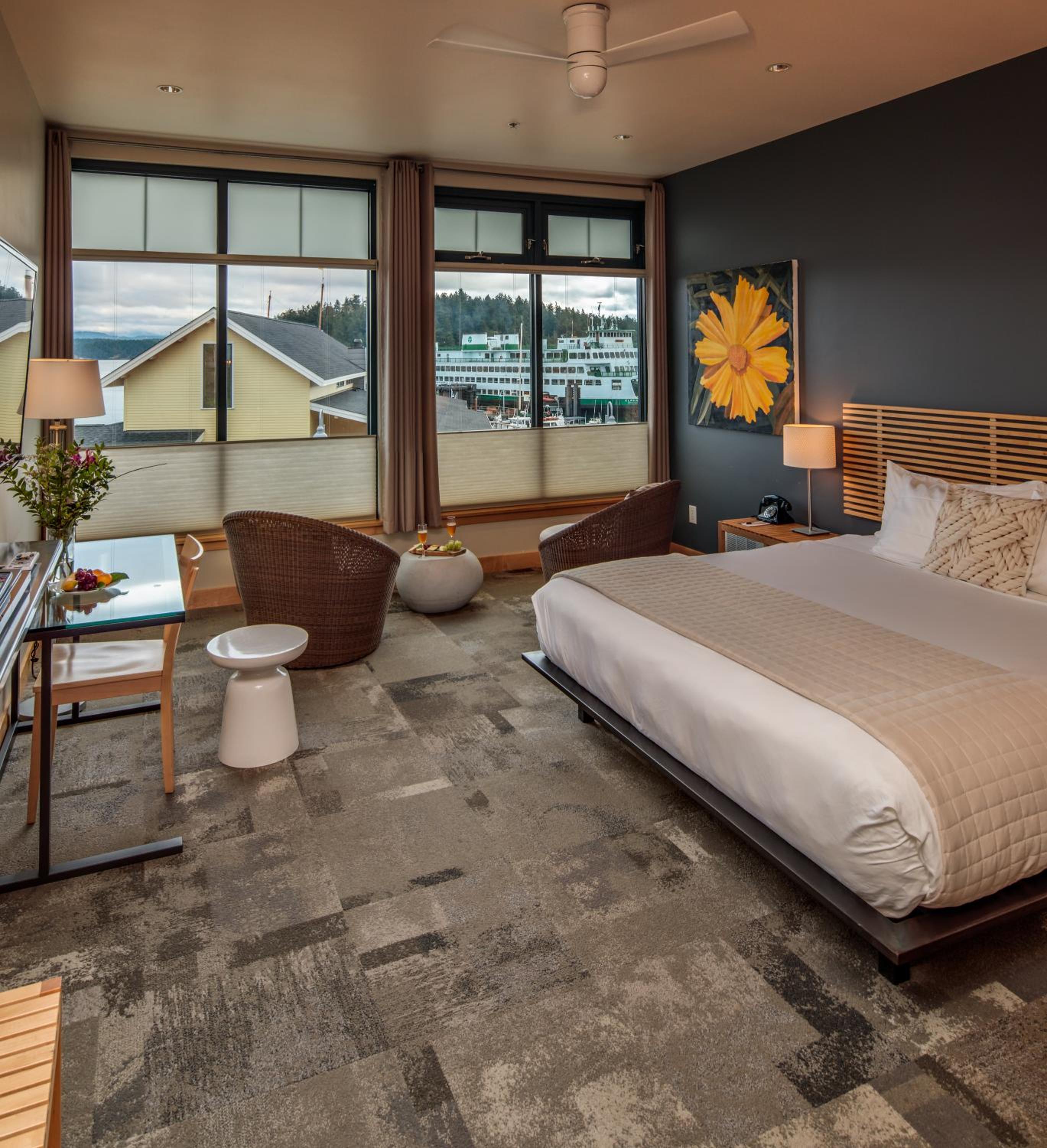 Deluxe King Room