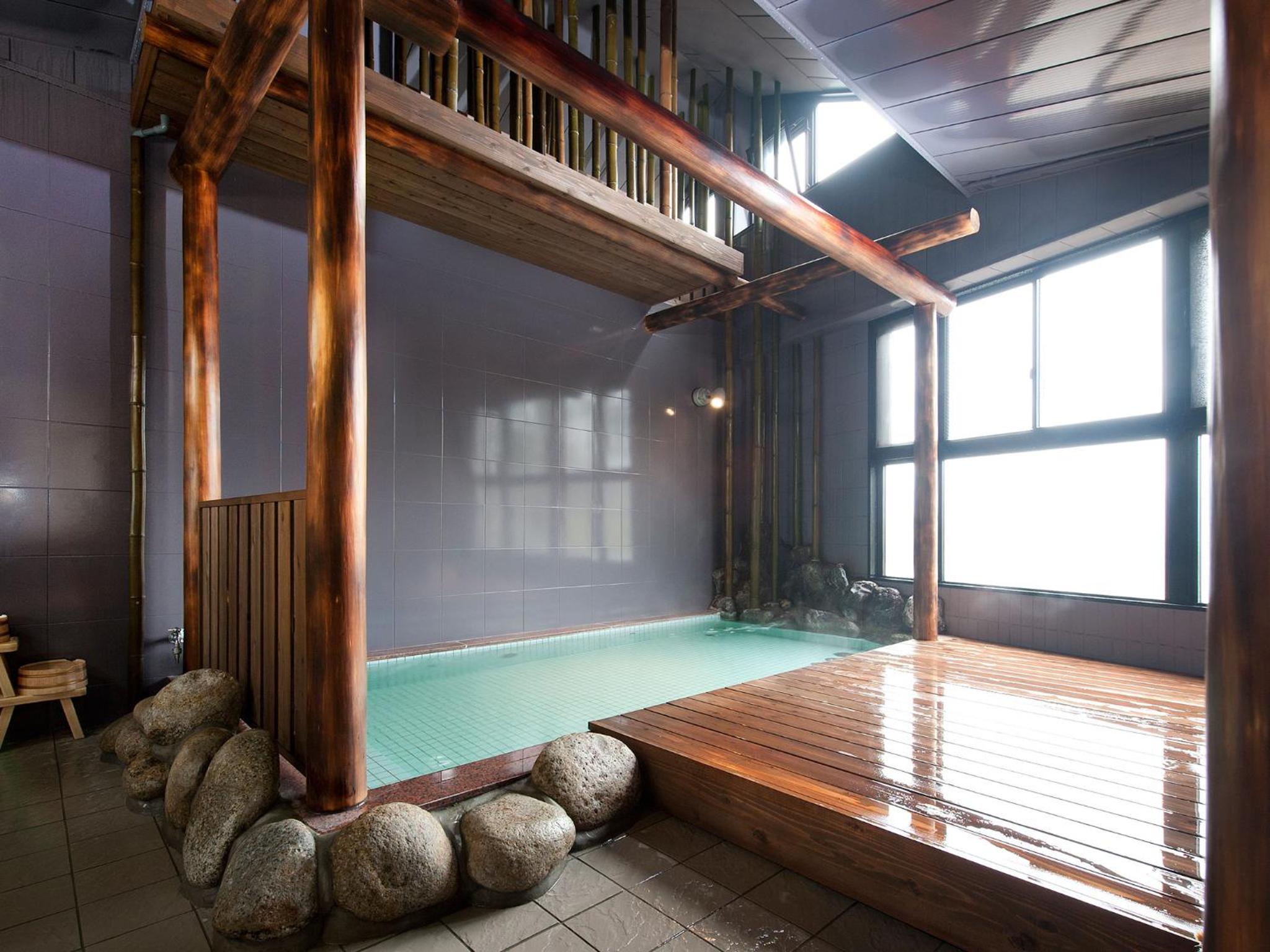 Japanese-Style Standard Room with Shared Bathroom - Photo 7