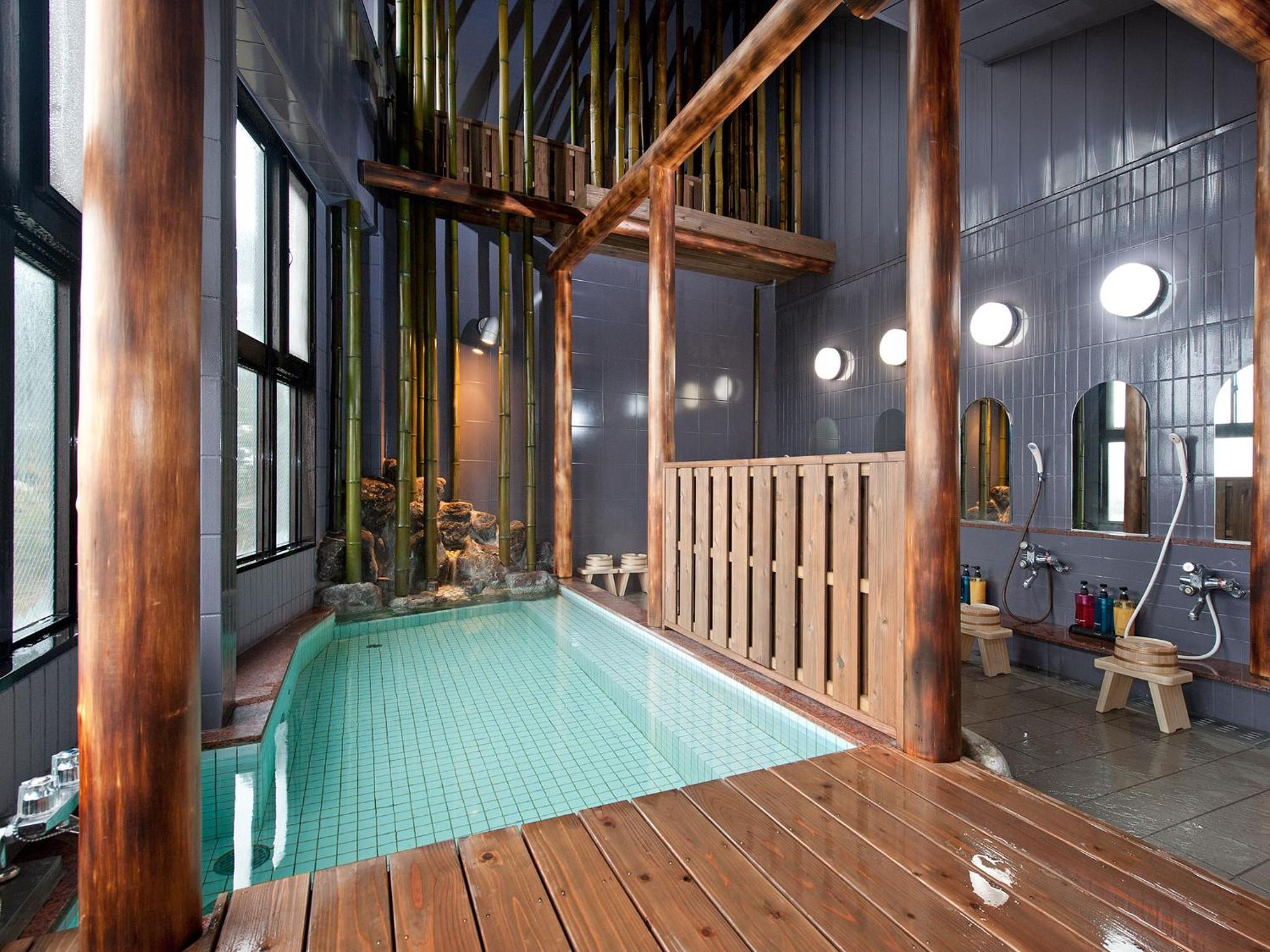 Japanese-Style Standard Room with Shared Bathroom - Photo 5