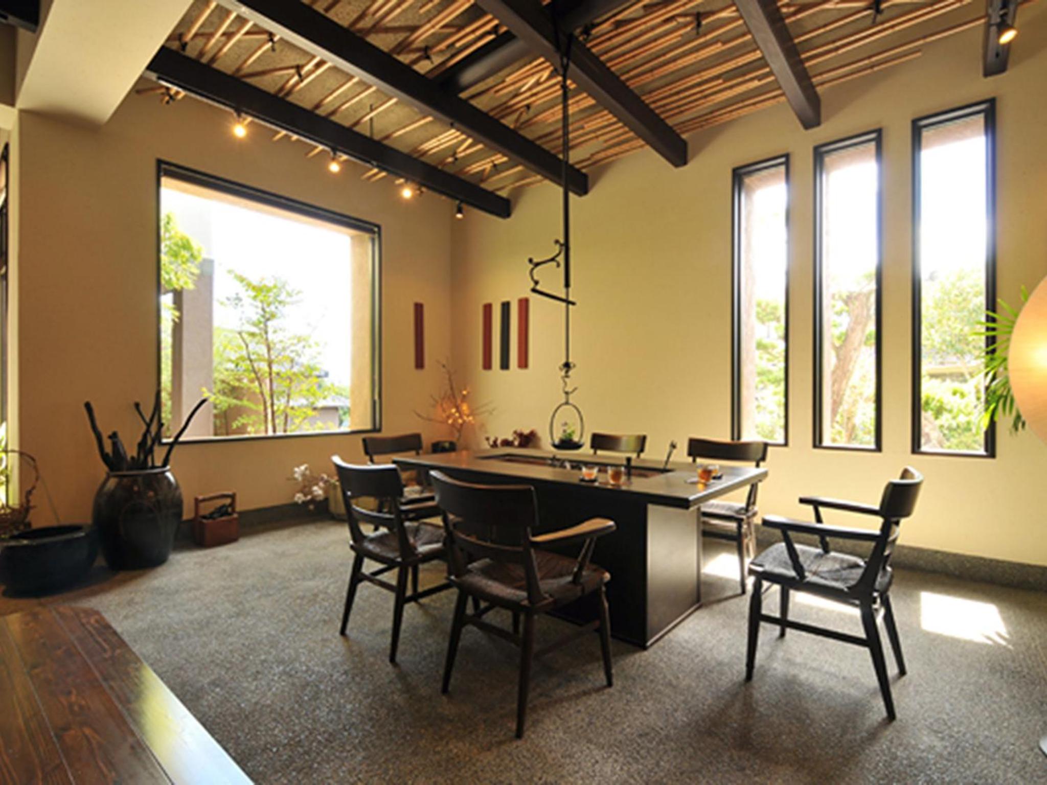 Japanese-Style Standard Room with Shared Bathroom - Photo 6