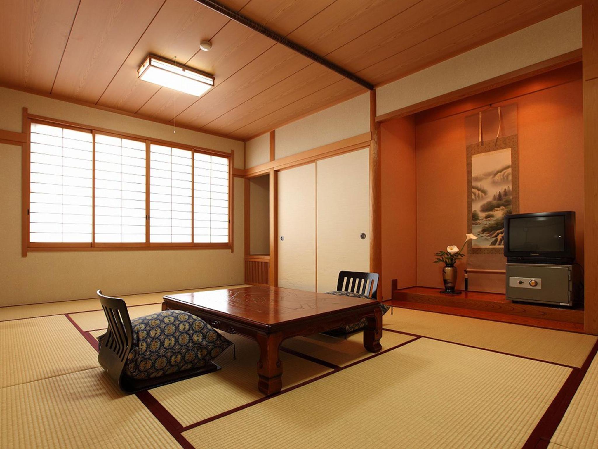 Japanese-Style Standard Room with Shared Bathroom - Photo 1