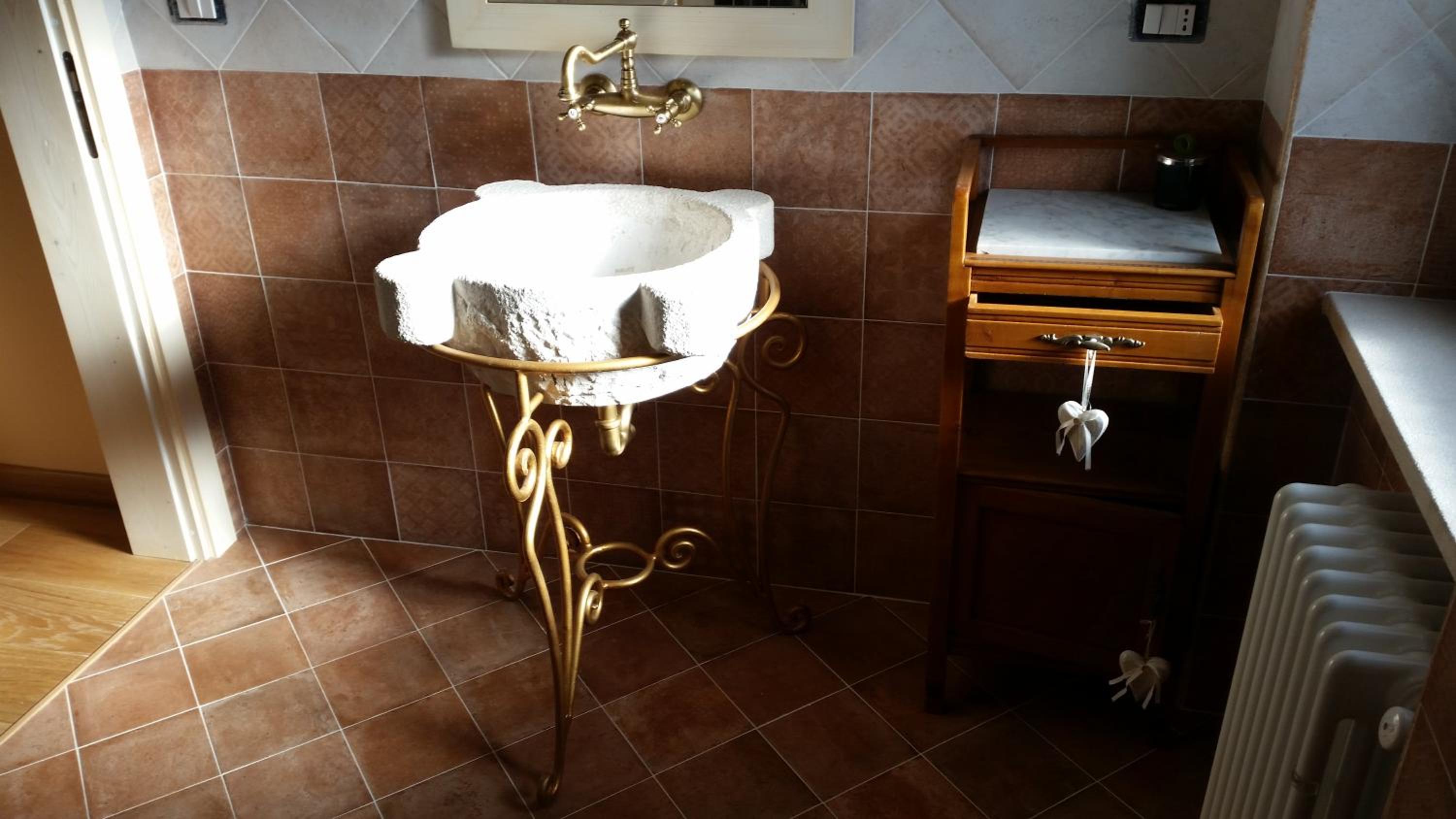 Twin Room With Private External Bathroom photo 2