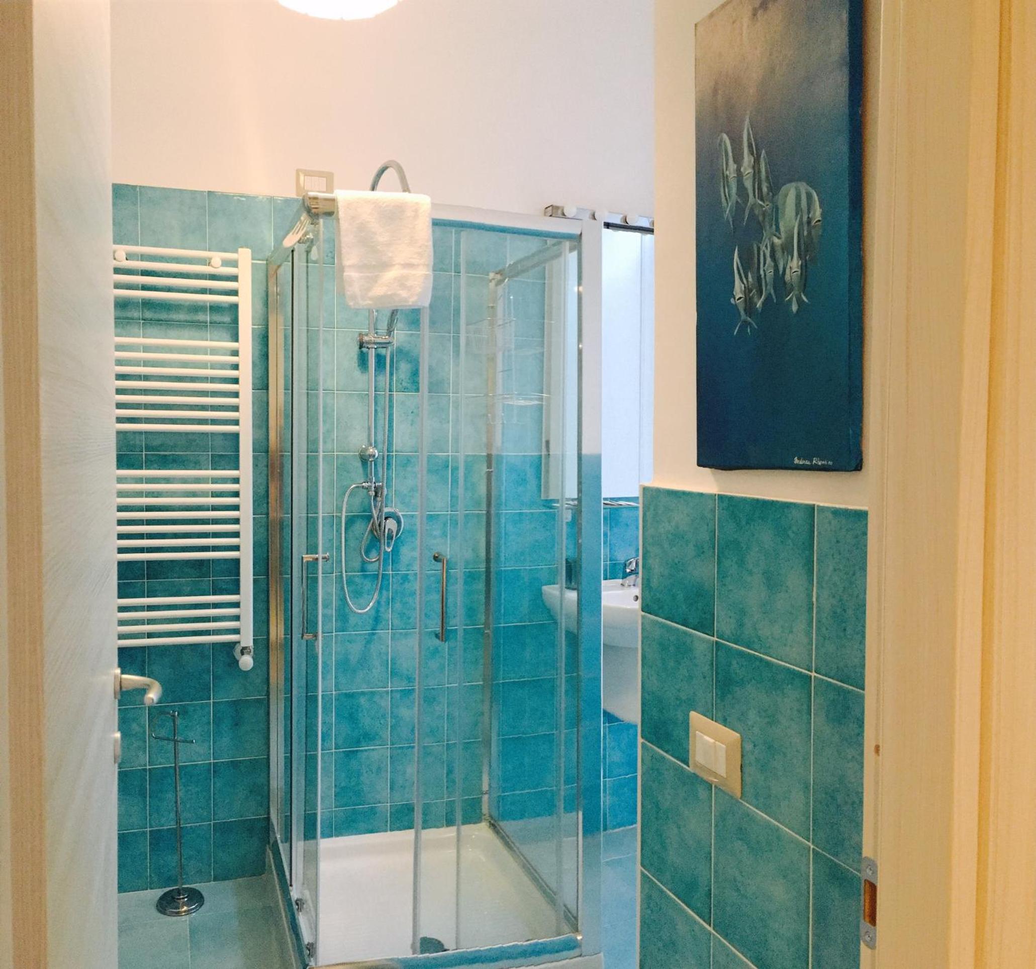 Large Double Or Twin Room photo 3