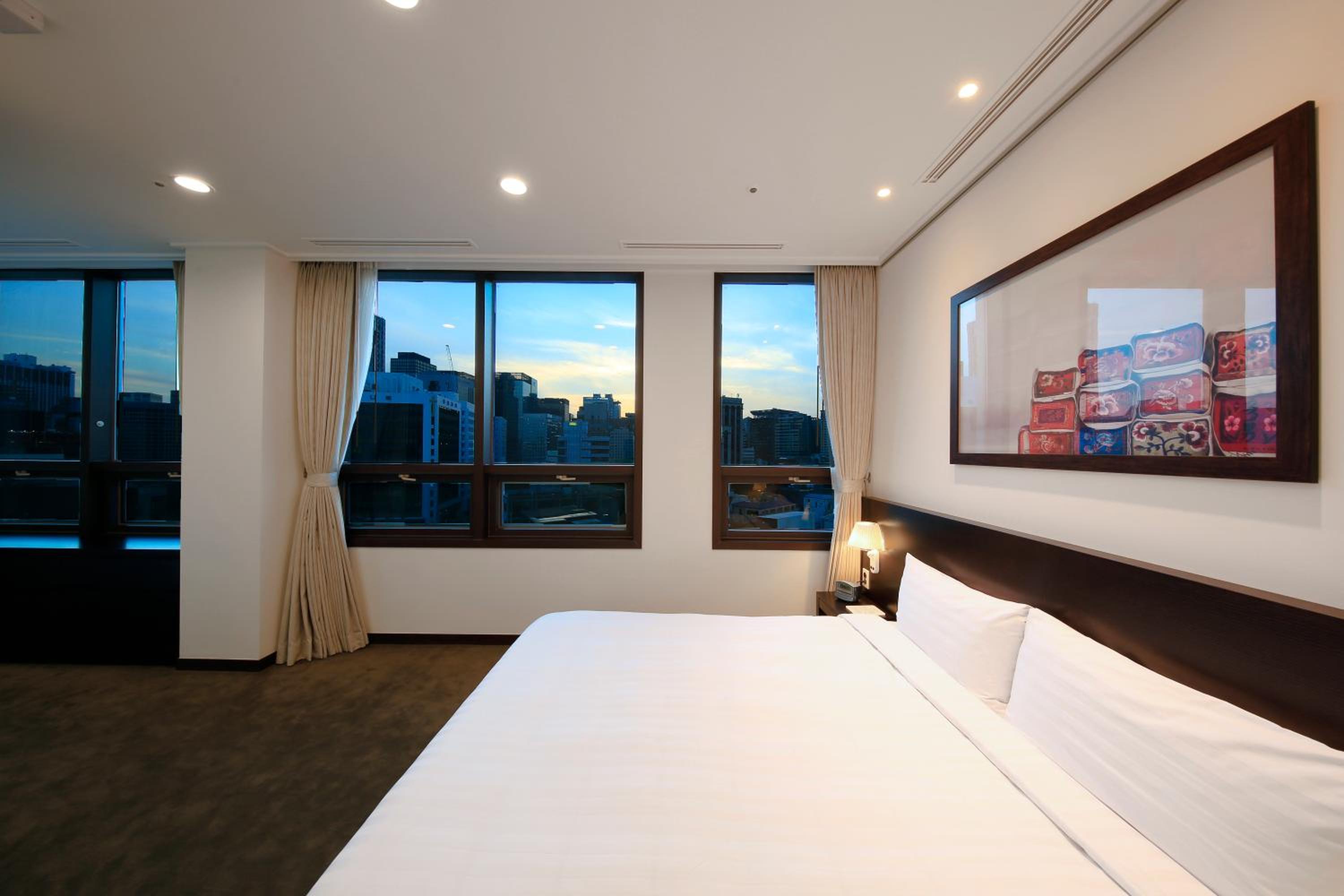 [ECO STAY-NO DAILY CLEANING] Four-Bedroom Apartment (6 Adults)