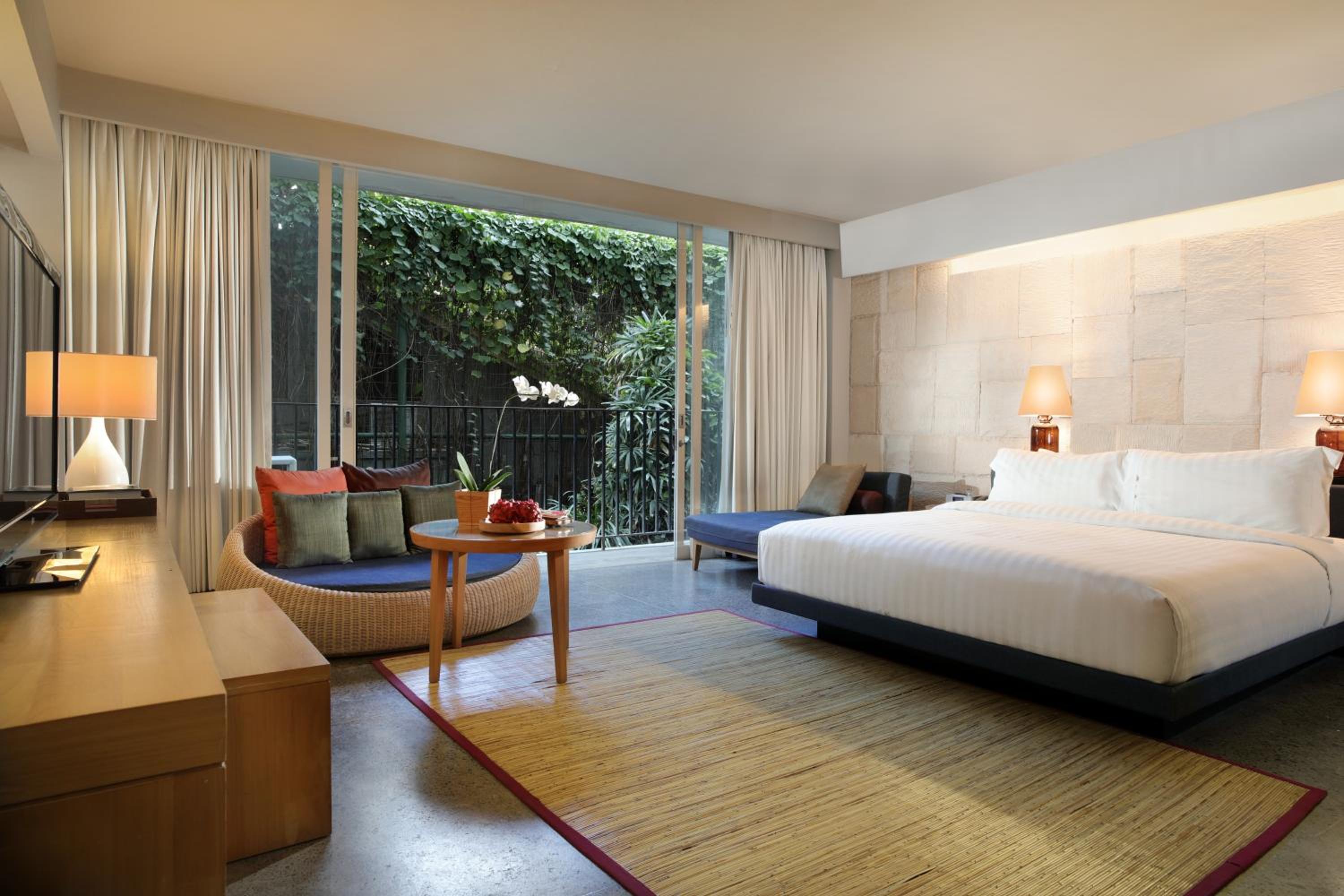 Suite - Photo 2