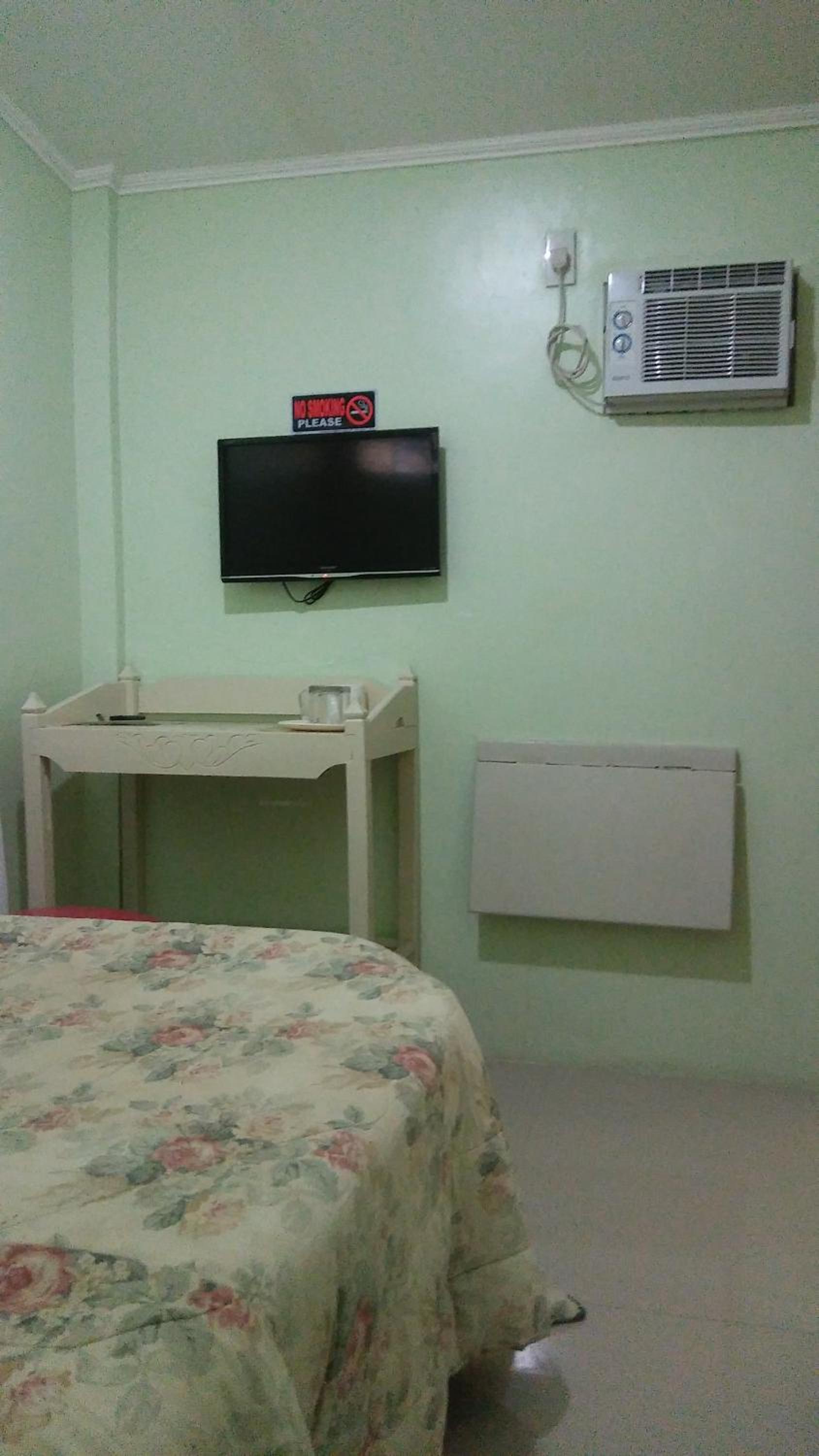 Double Room with Private Bathroom photo 3