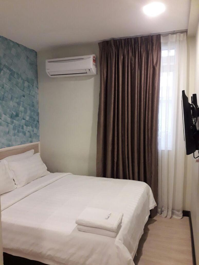 Standard Double Room - Photo 5