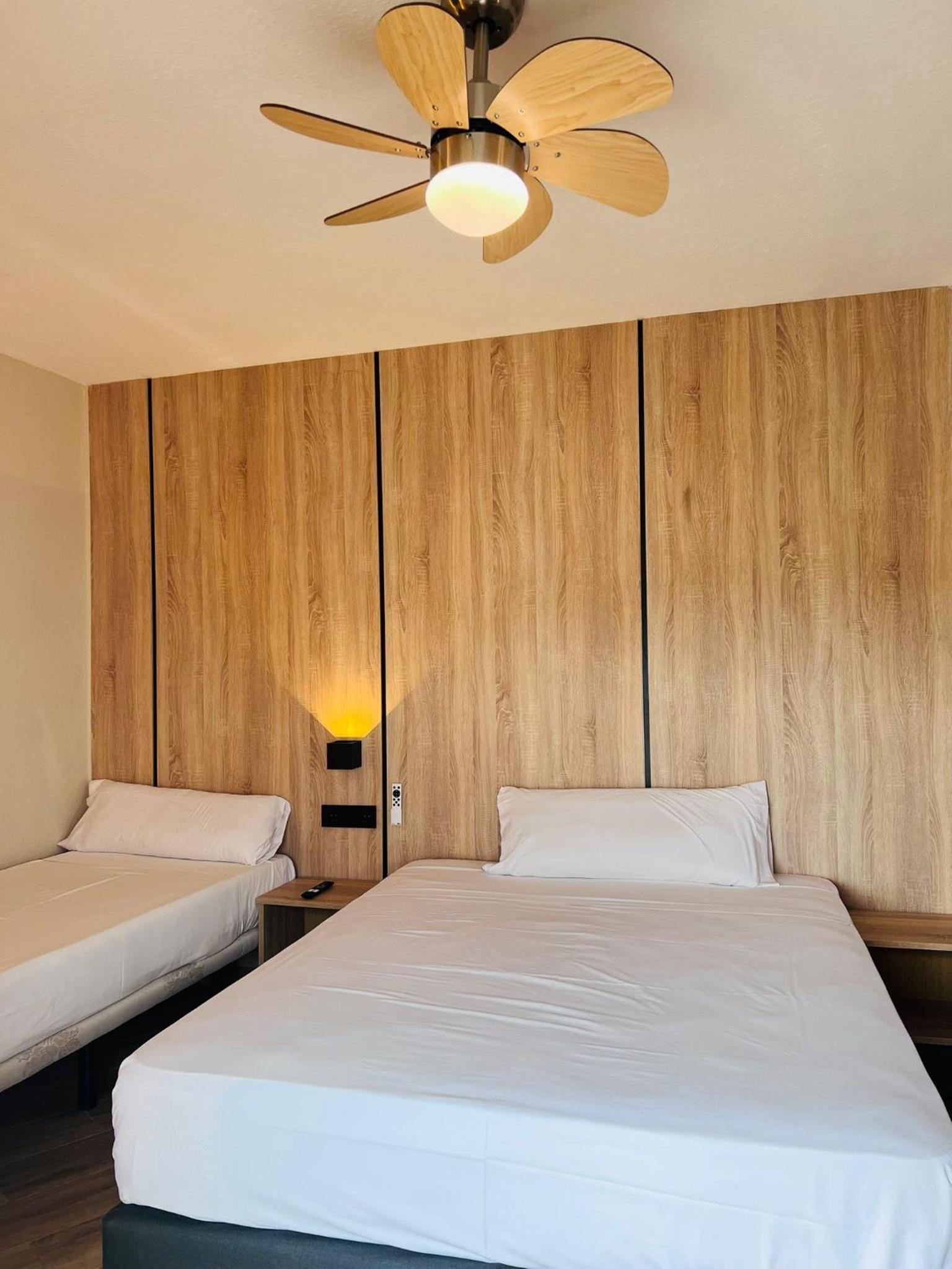 Deluxe Double Room with Extra Bed photo 3