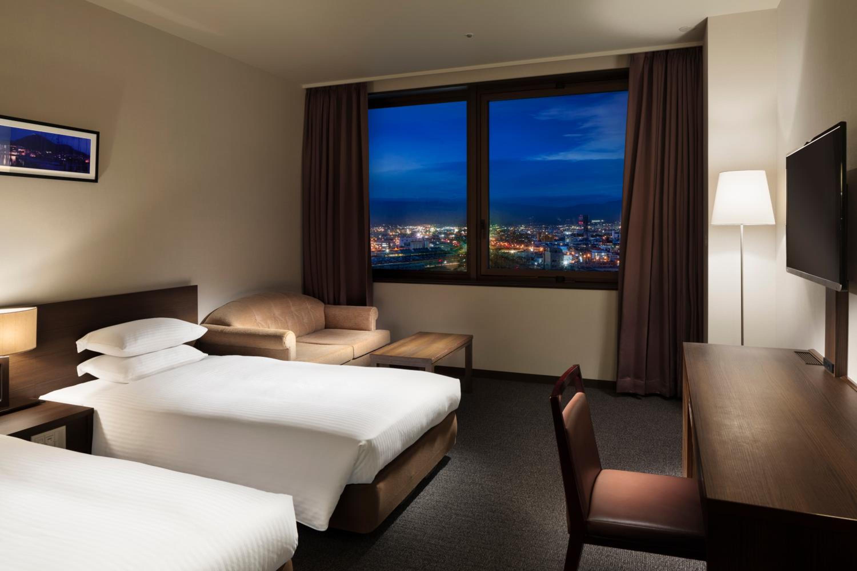 Night View Twin Room - Non-Smoking - Photo 10