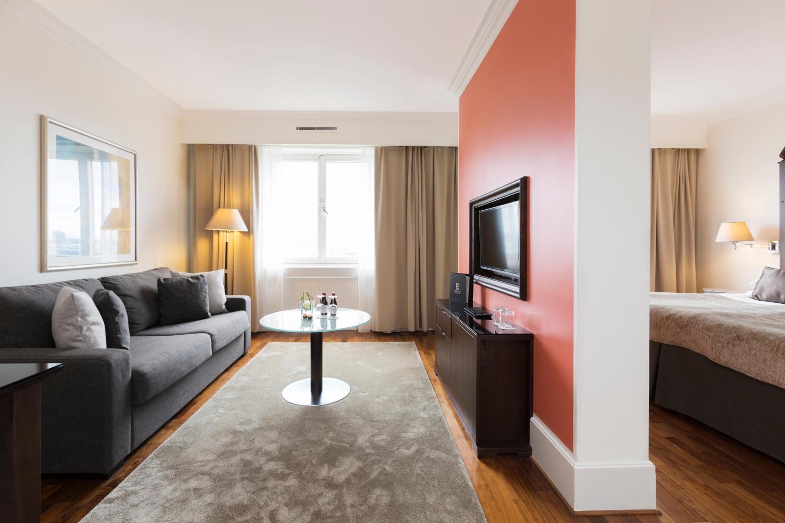 Junior Suite thumbnail 6