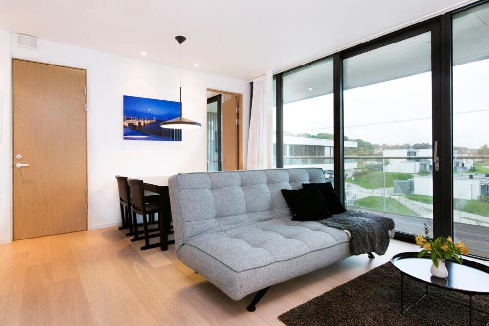 Large Double Room - Photo 6