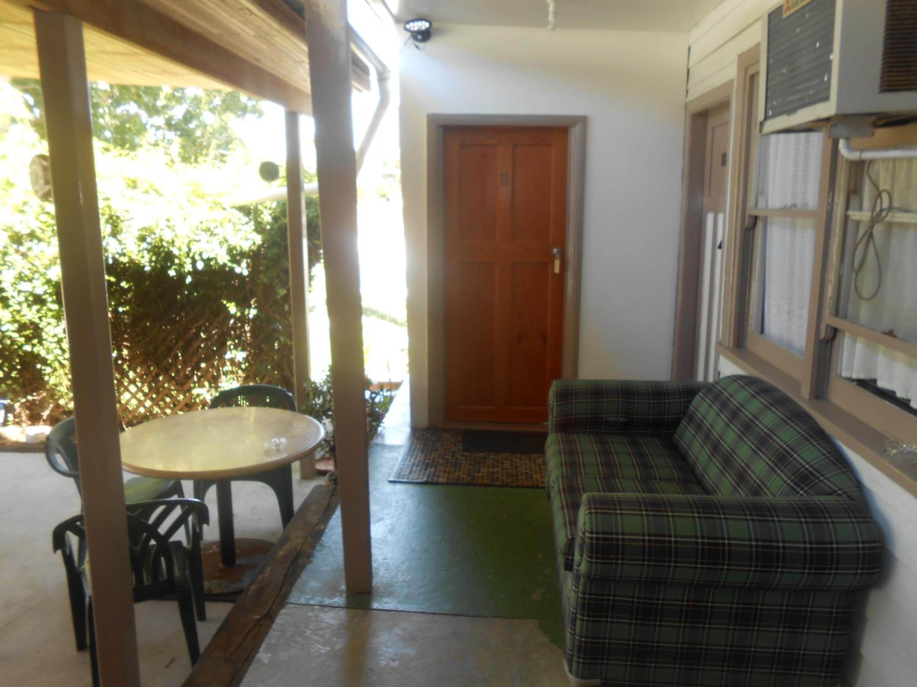Quadruple Room with Private Bathroom - Photo 10