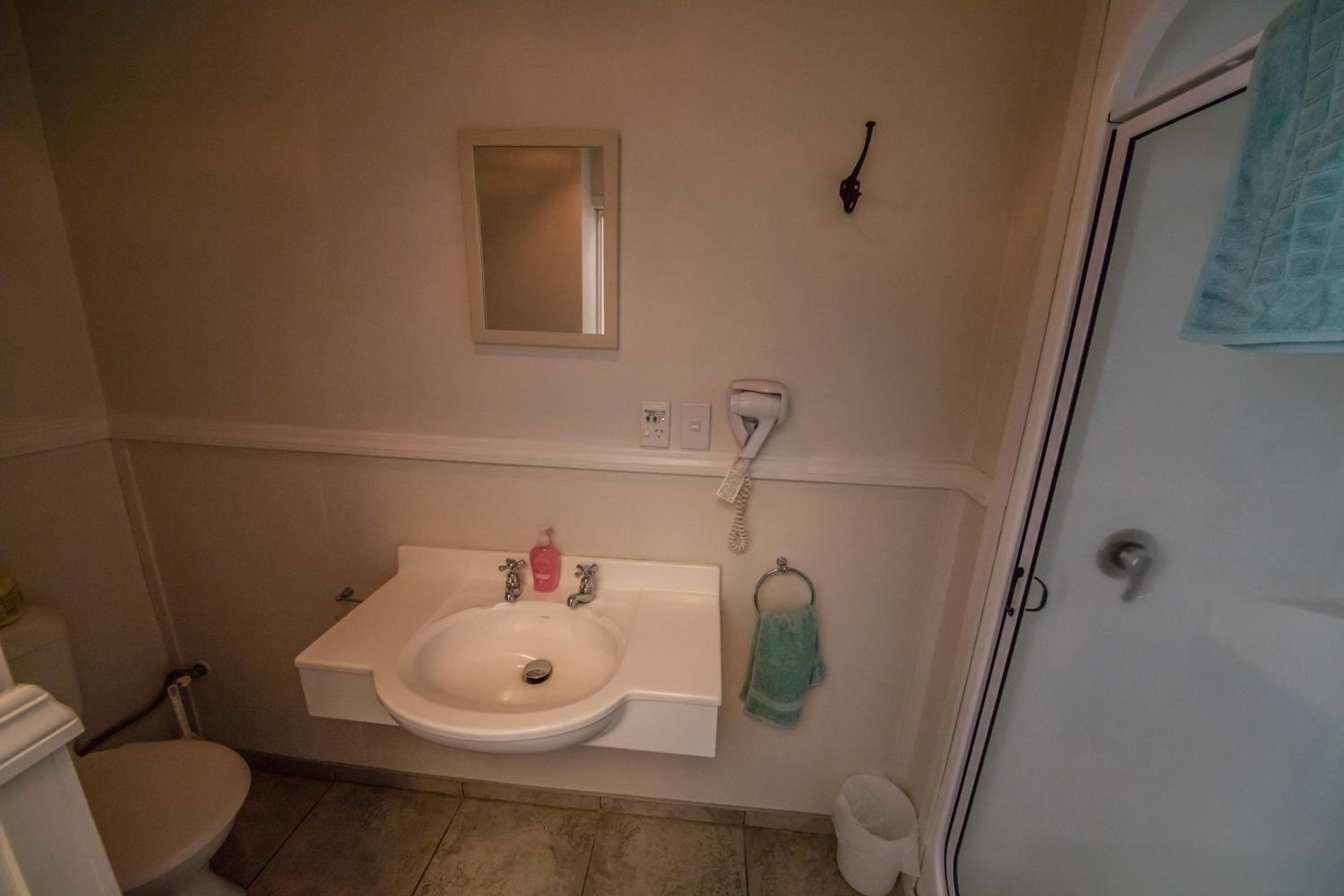 Double Room with Private Bathroom - Room 3 photo 2