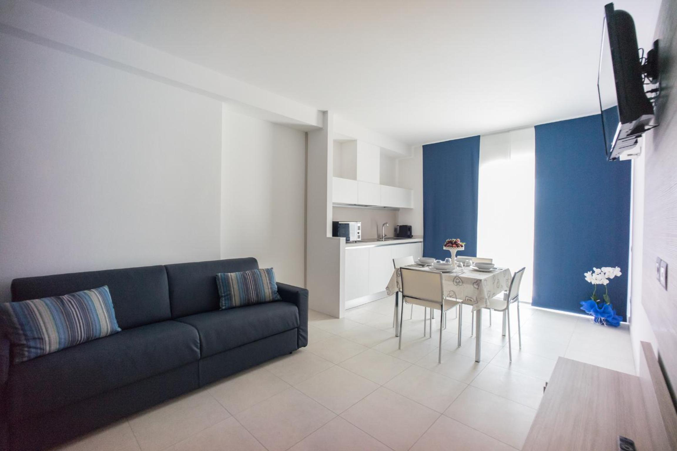 One-Bedroom Apartment photo 2