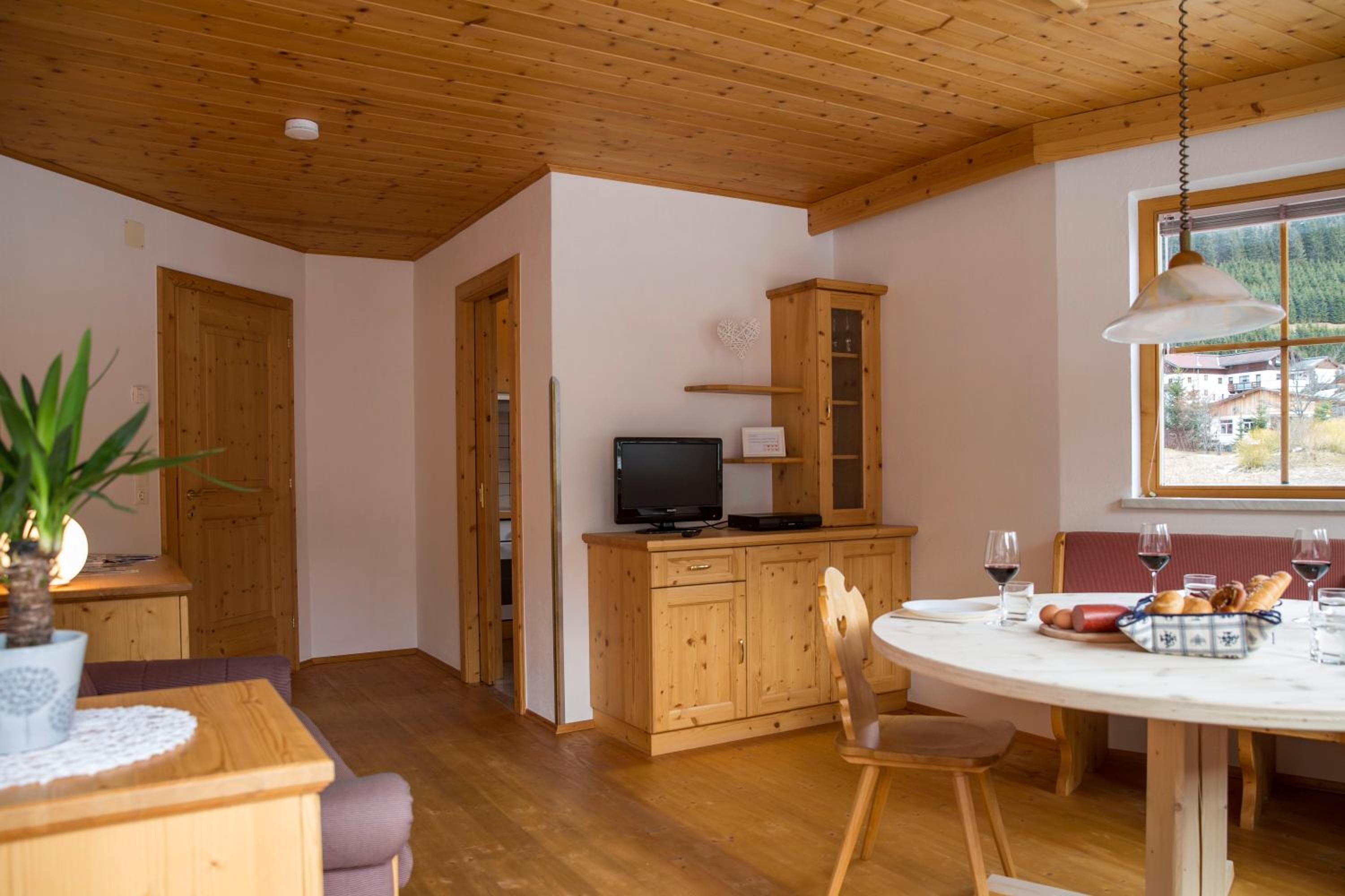 Apartment with Mountain View photo 3