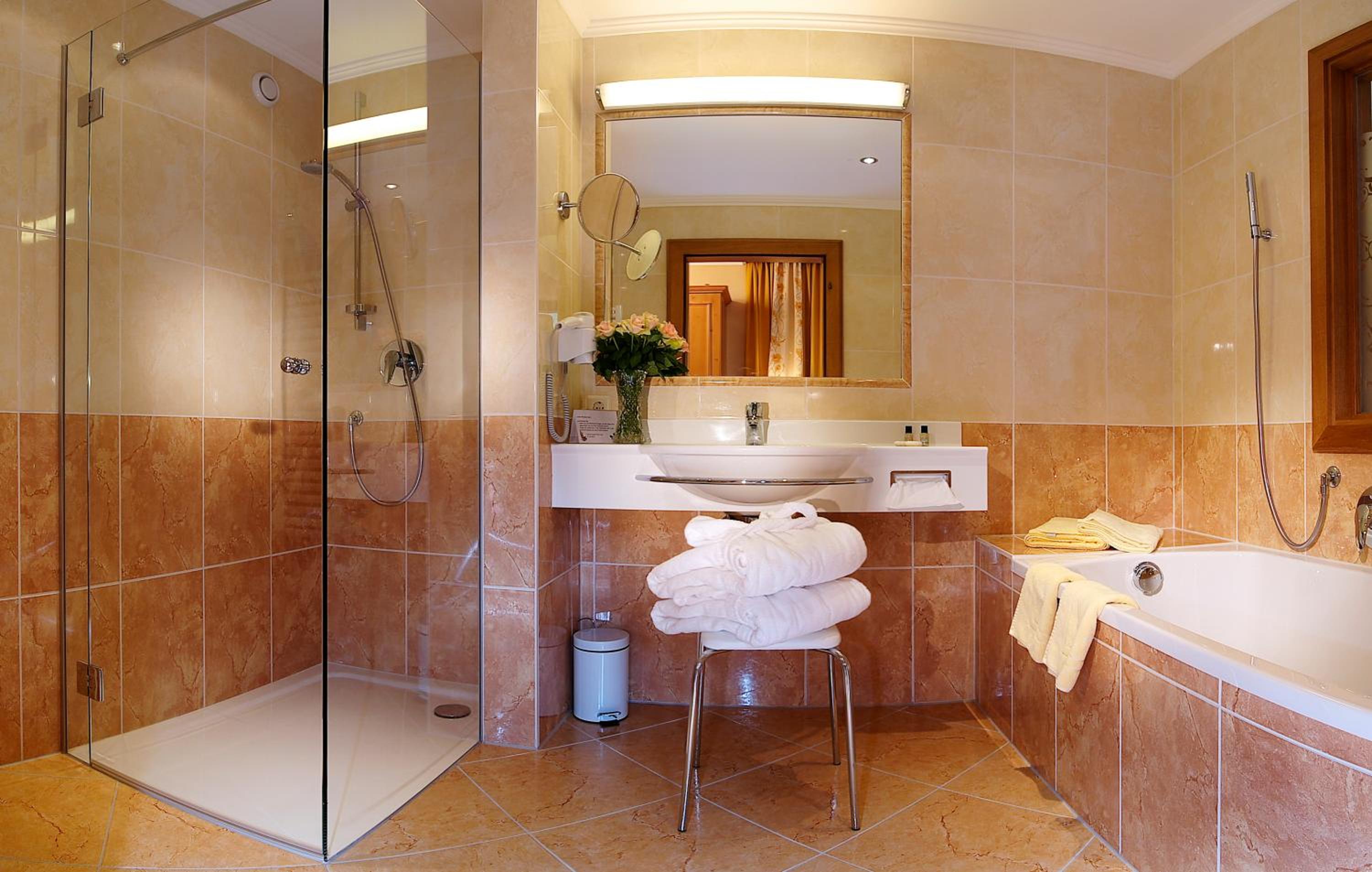 Superior Junior Suite with Balcony photo 3