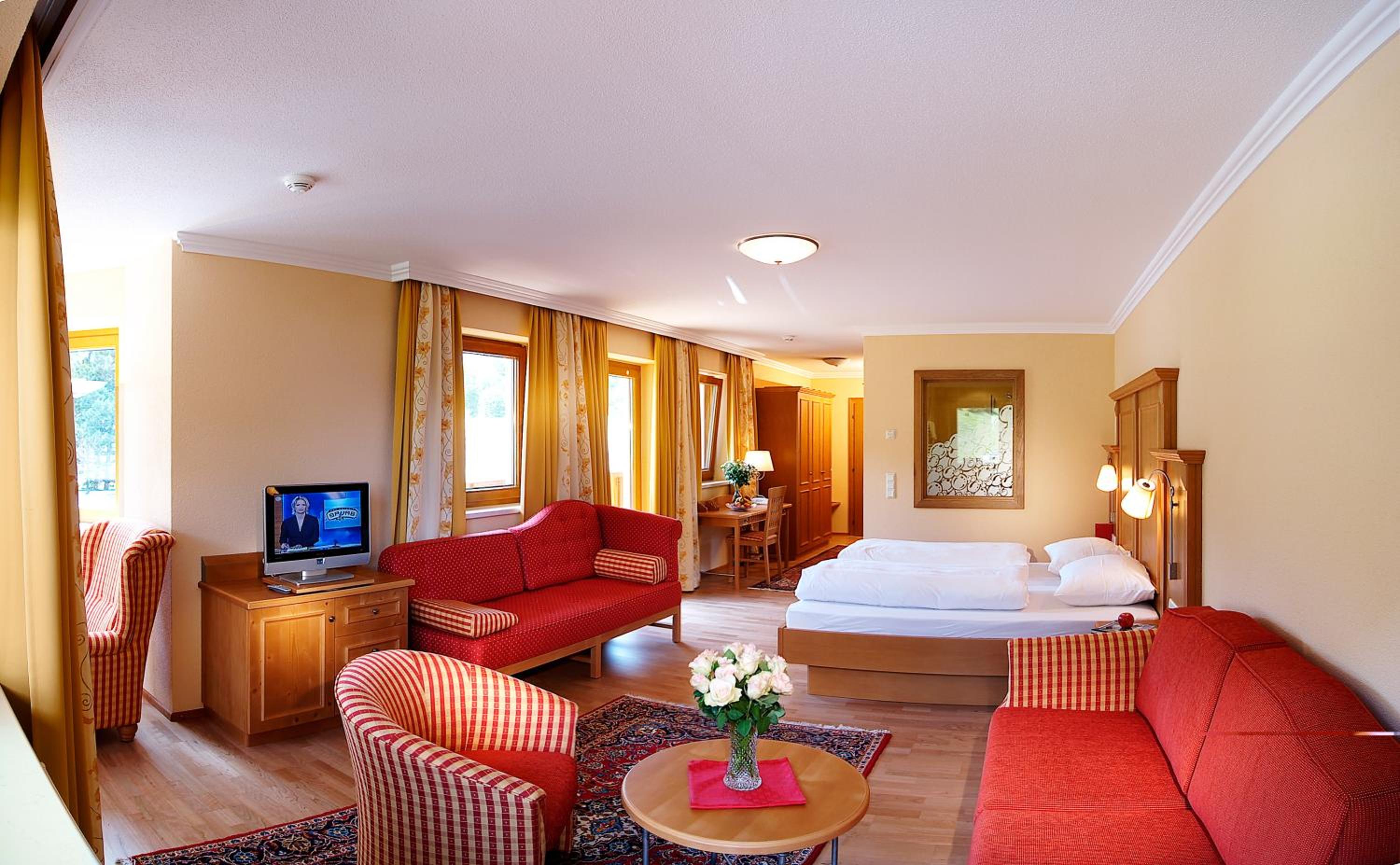 Superior Junior Suite with Balcony photo 3