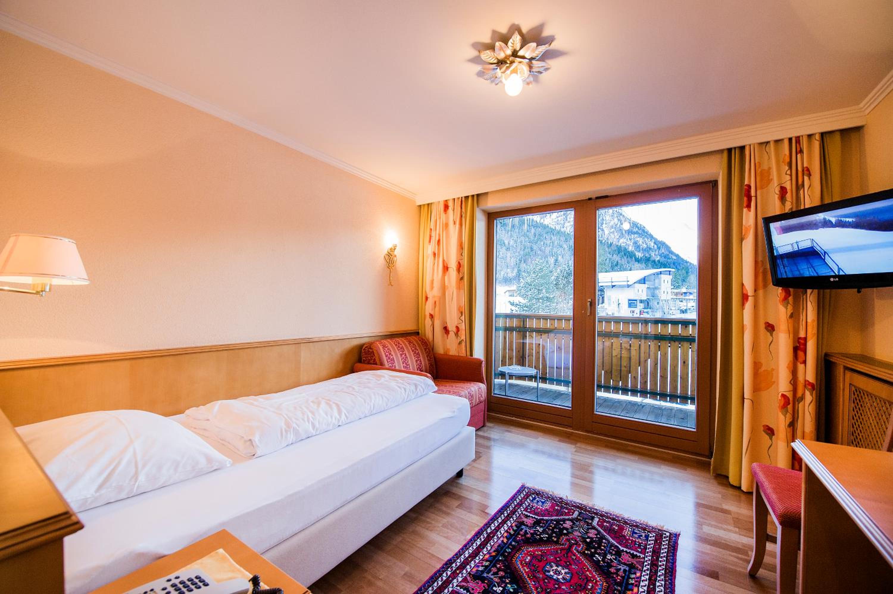 Single Room with Balcony photo 1