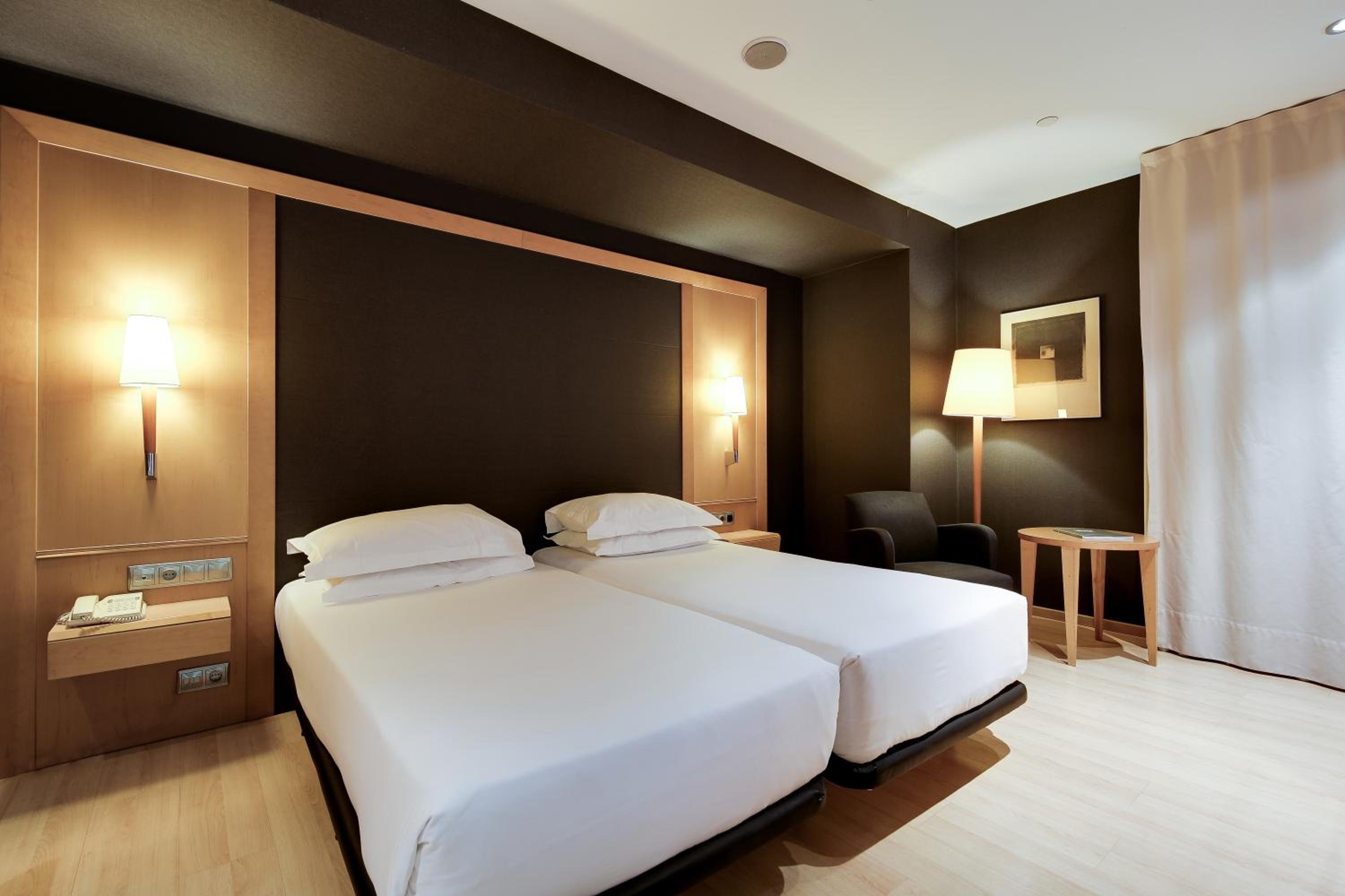 Standard Double or Twin Room photo 2