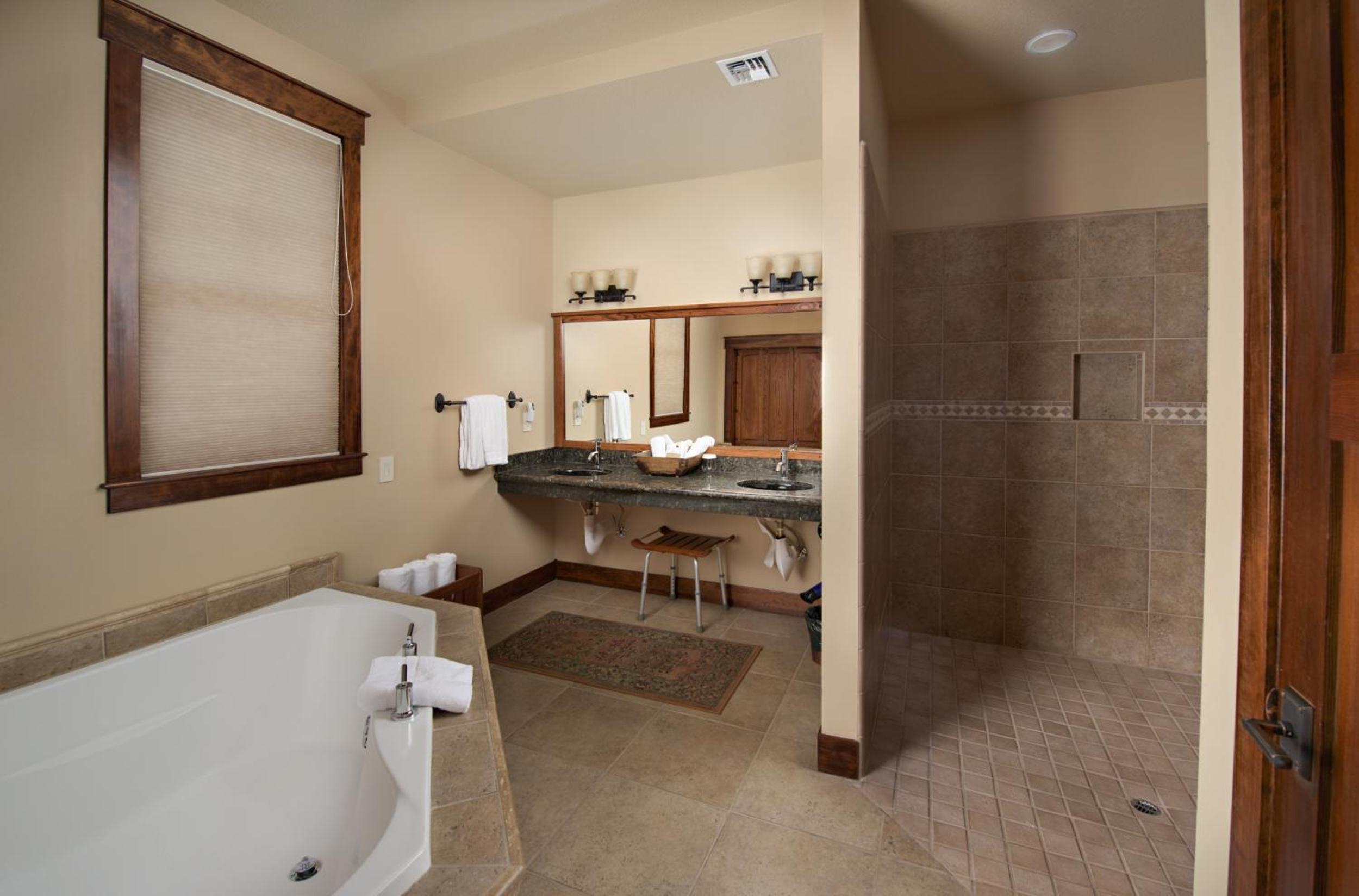 King Suite photo 2