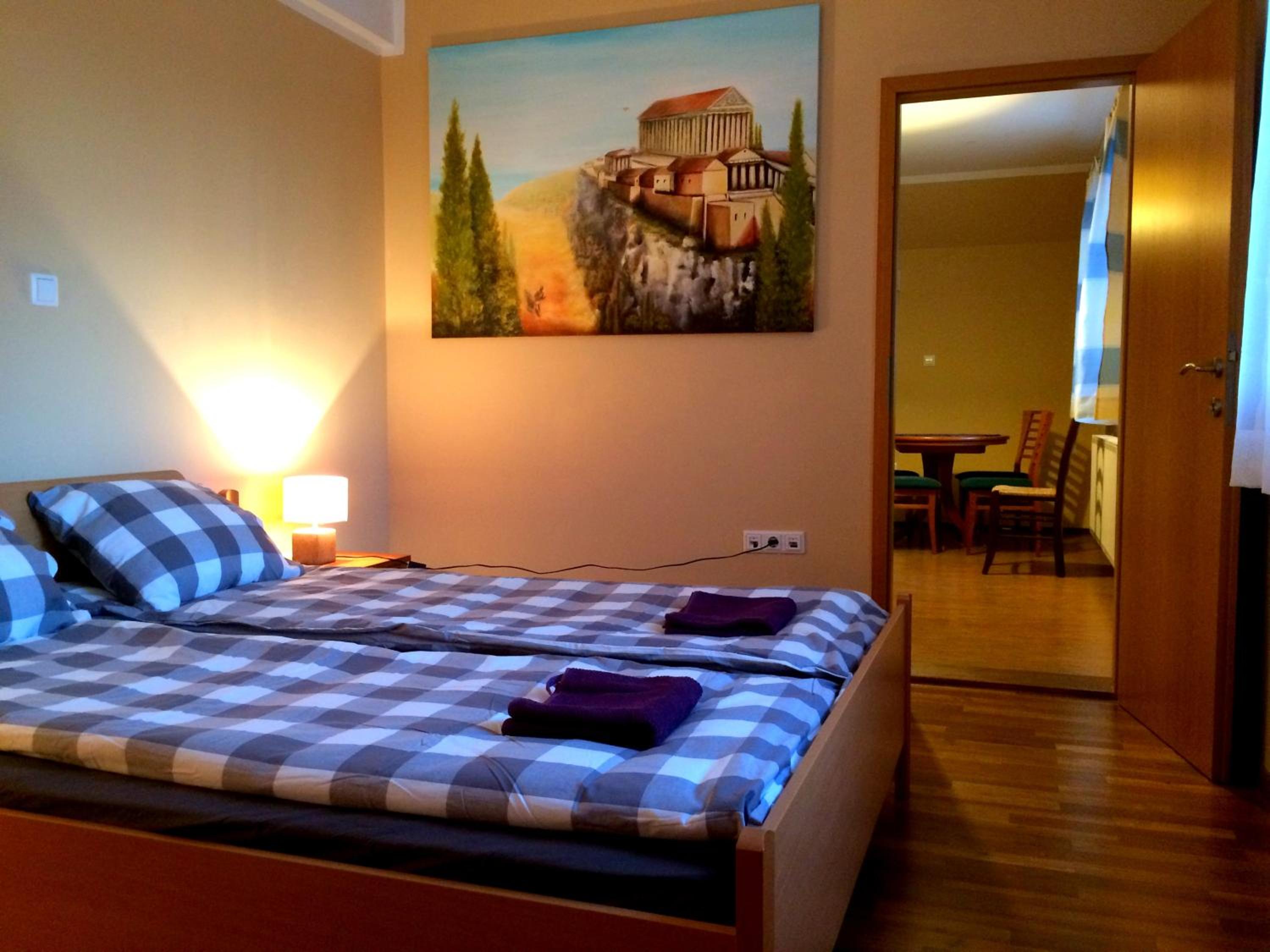 Apartment with Balcony - Photo 9