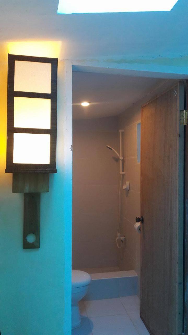 Triple Room with Private Bathroom - Photo 8