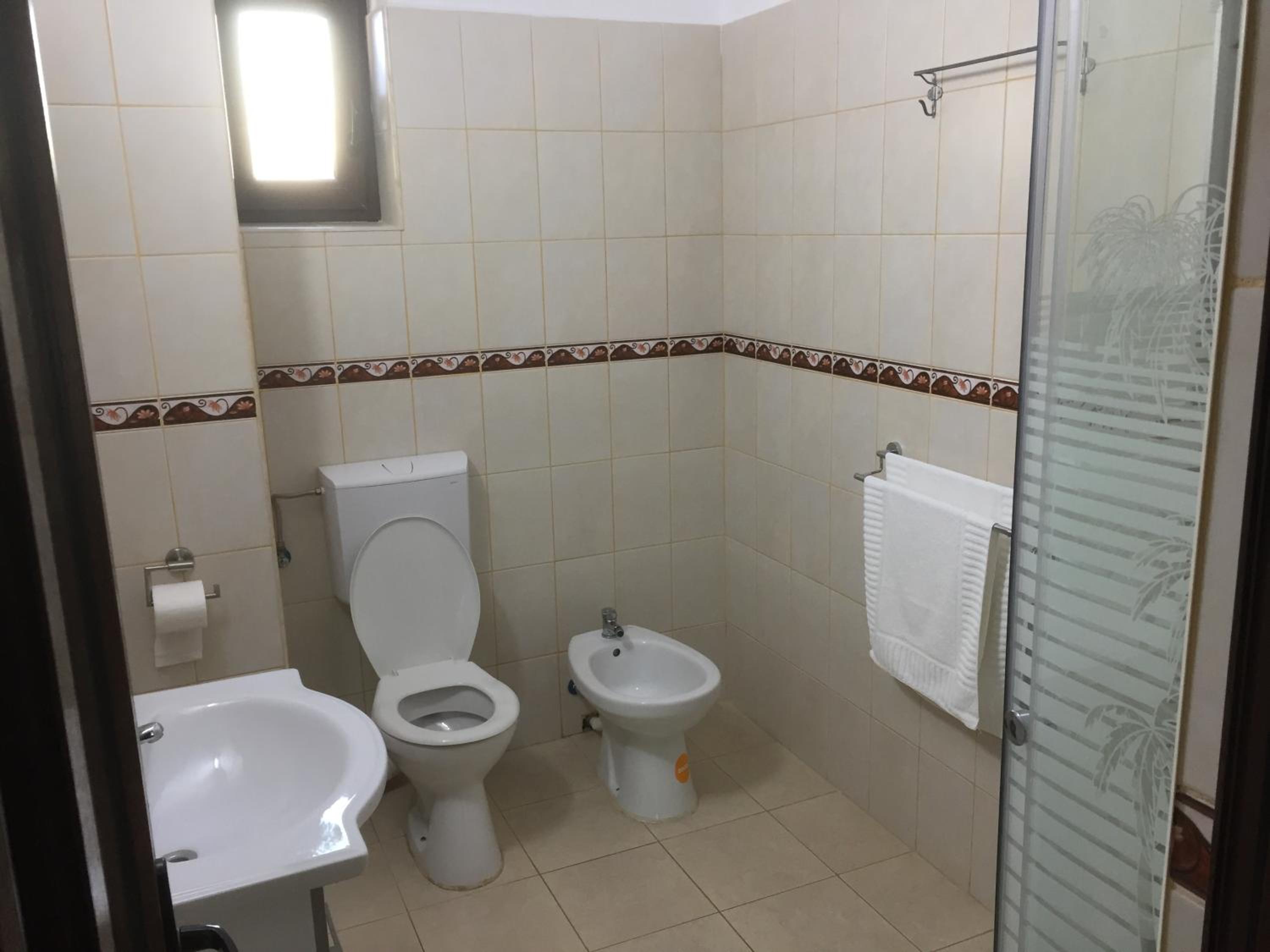 Two-Bedroom Apartment - Photo 2